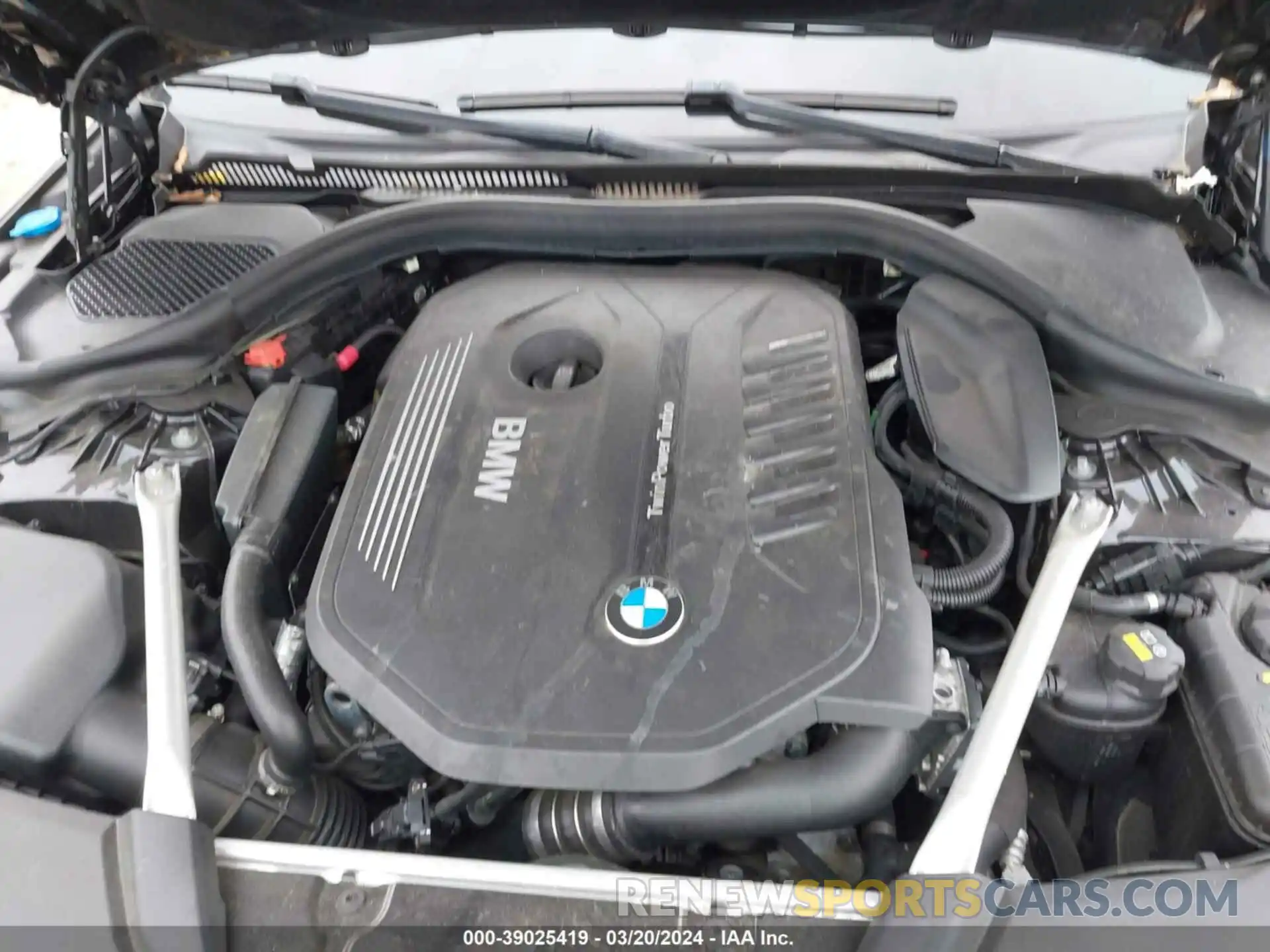 10 Photograph of a damaged car WBAJE7C56KWW14134 BMW 540I 2019