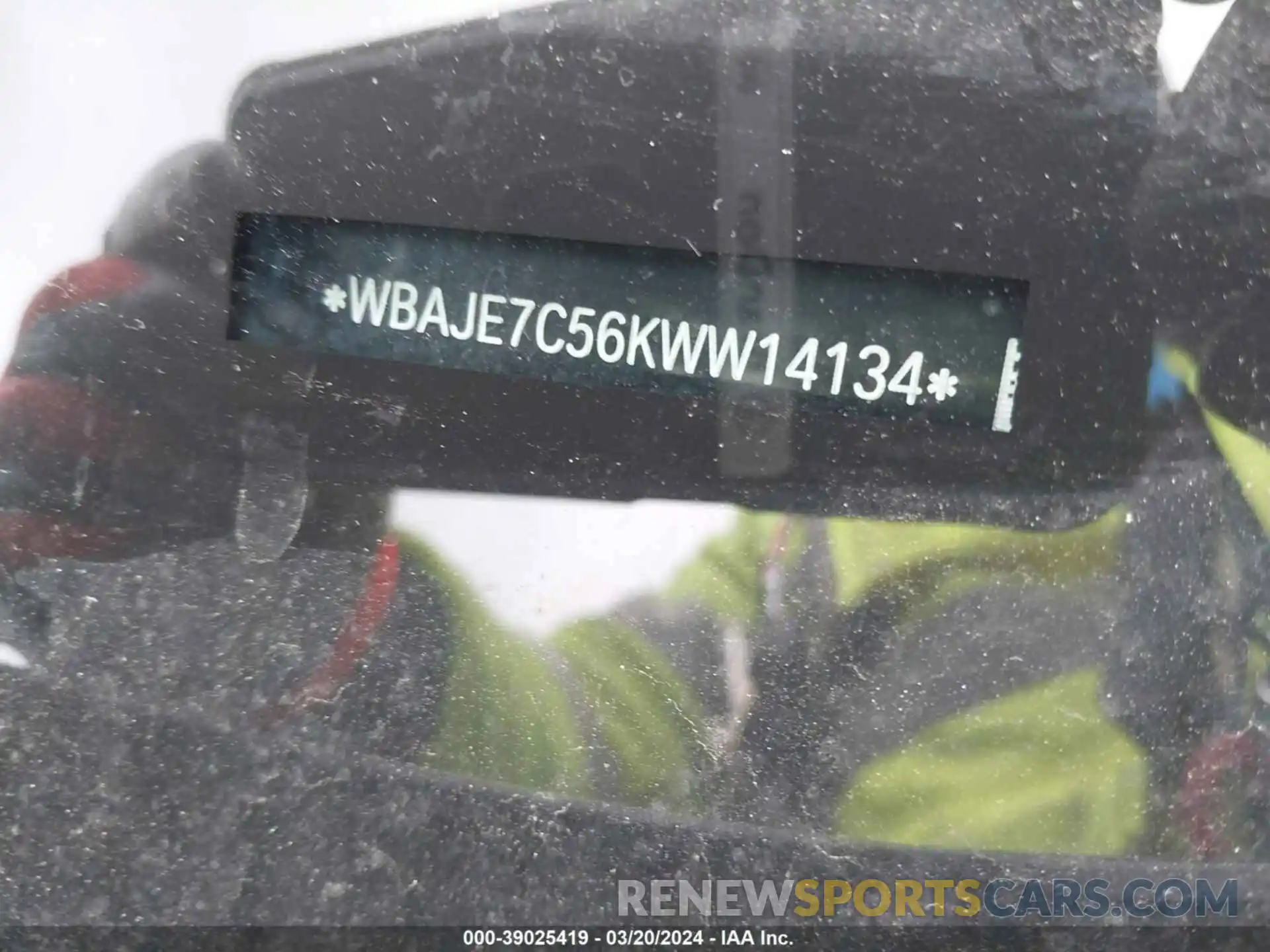 17 Photograph of a damaged car WBAJE7C56KWW14134 BMW 540I 2019