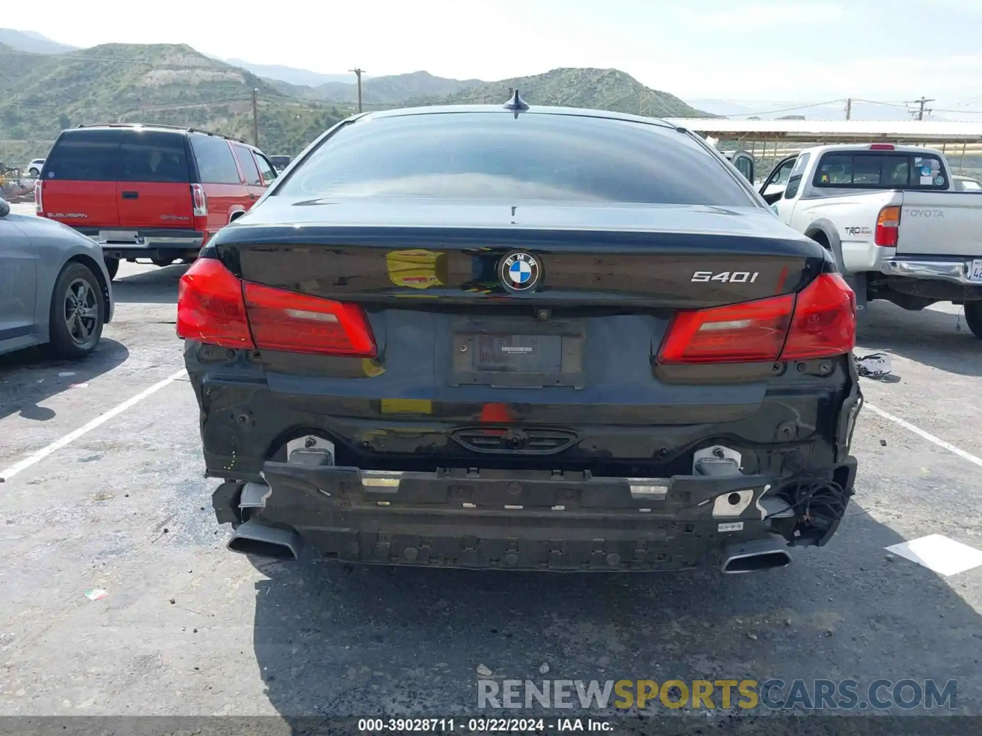 17 Photograph of a damaged car WBAJS1C08LWW61368 BMW 540I 2020