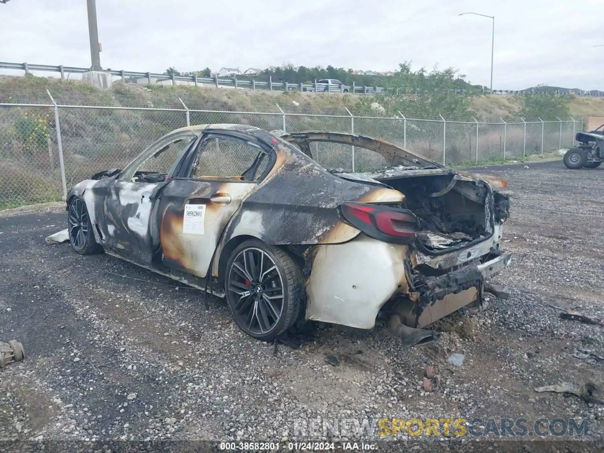 3 Photograph of a damaged car WBA53BJ08MWX02915 BMW 540I 2021