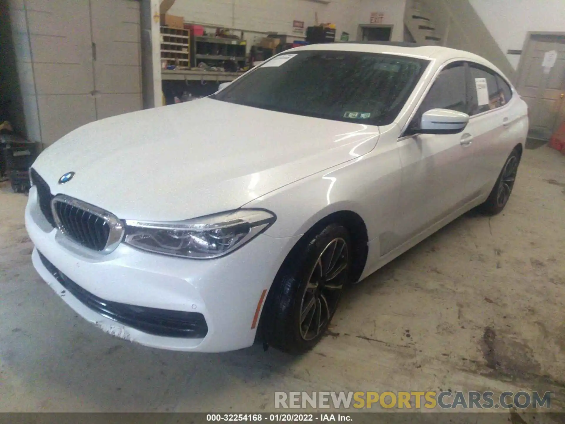 2 Photograph of a damaged car WBAJV6C51KBK08456 BMW 6 SERIES 2019