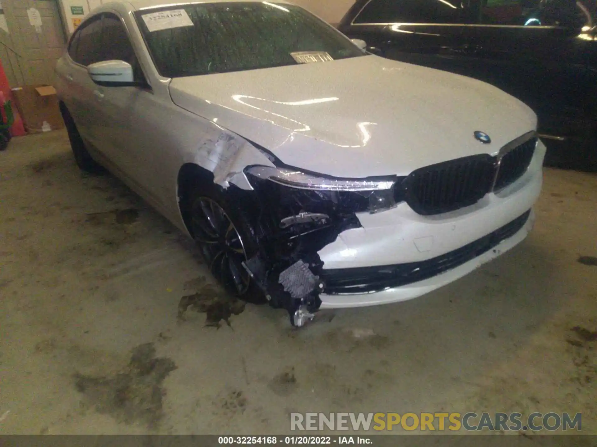 6 Photograph of a damaged car WBAJV6C51KBK08456 BMW 6 SERIES 2019