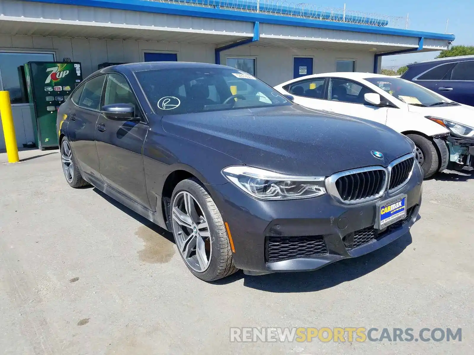 1 Photograph of a damaged car WBAJV6C51KBK08473 BMW 6 SERIES 2019