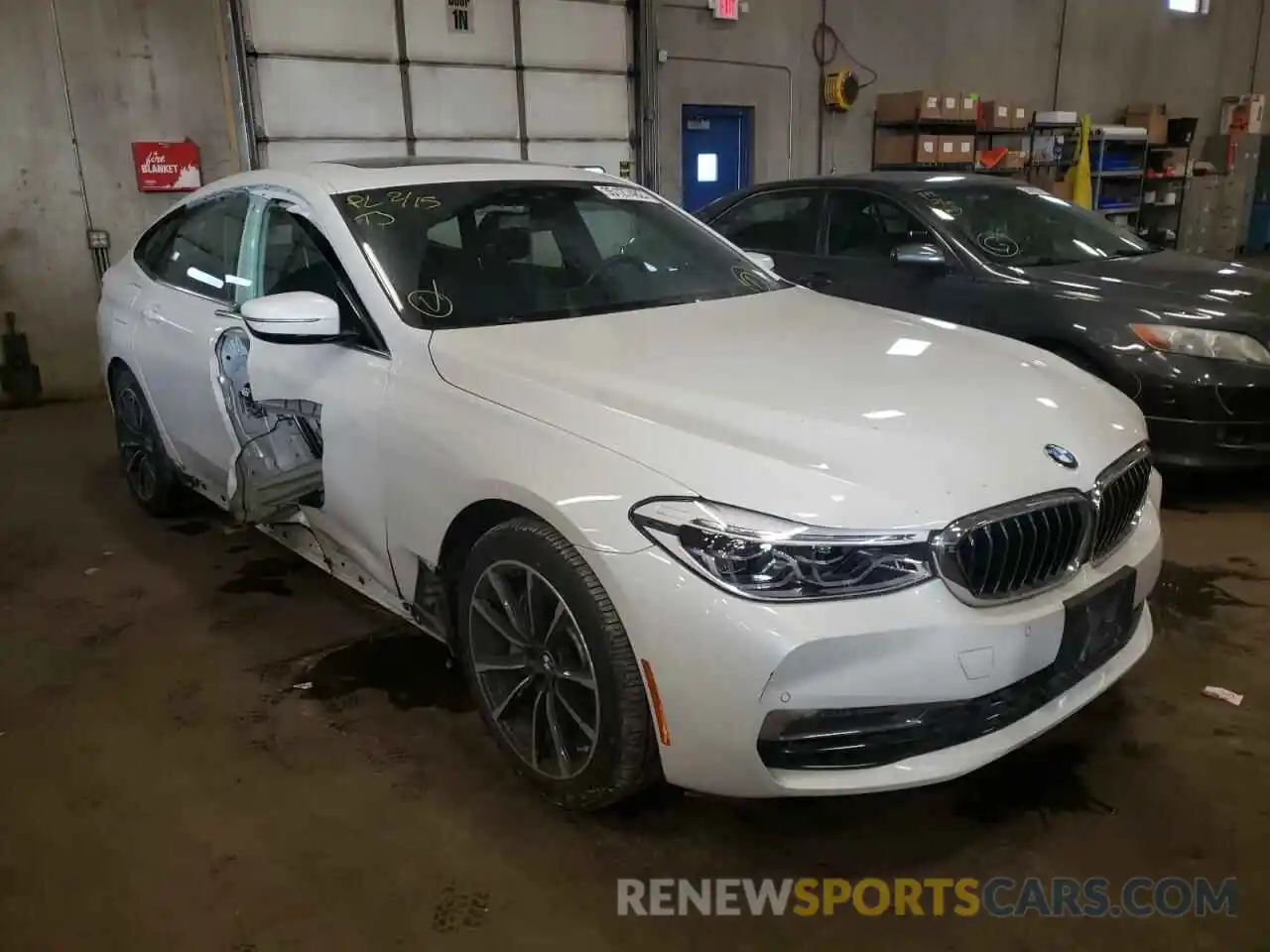 1 Photograph of a damaged car WBAJV6C56KBK08954 BMW 6 SERIES 2019