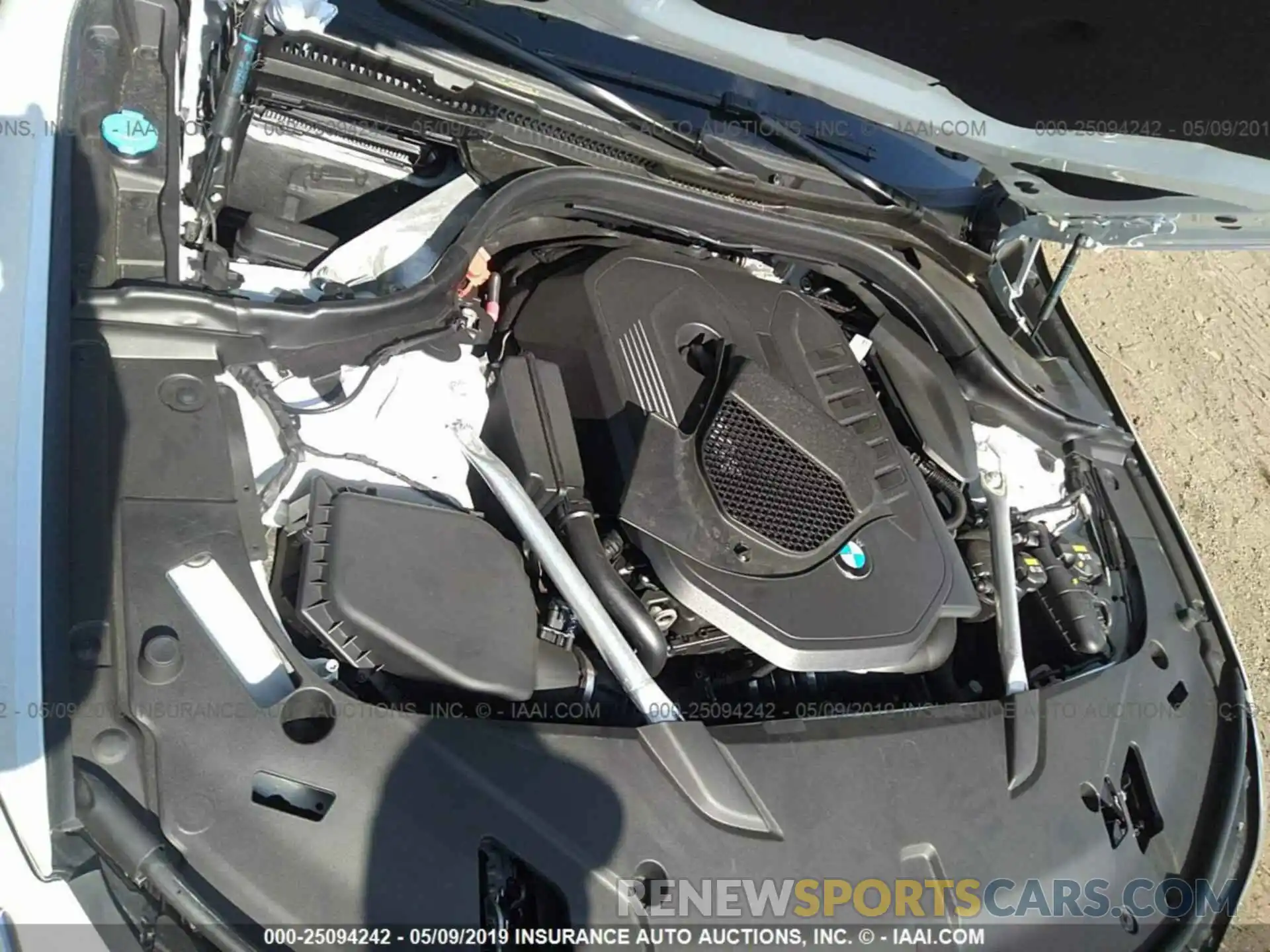 10 Photograph of a damaged car WBAJV6C55KBK08654 BMW 640 2019