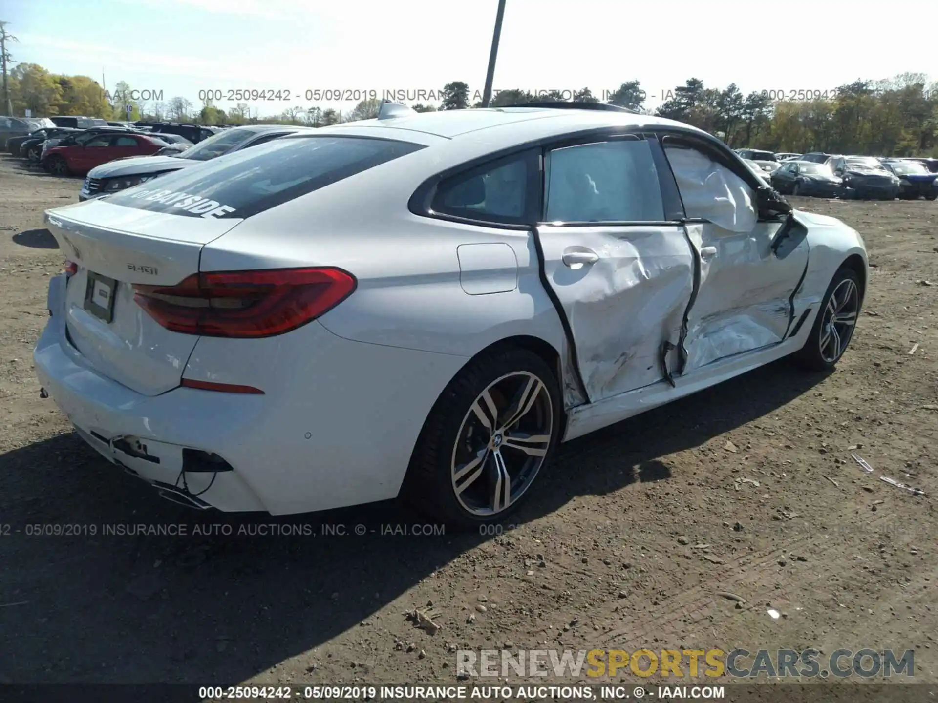4 Photograph of a damaged car WBAJV6C55KBK08654 BMW 640 2019