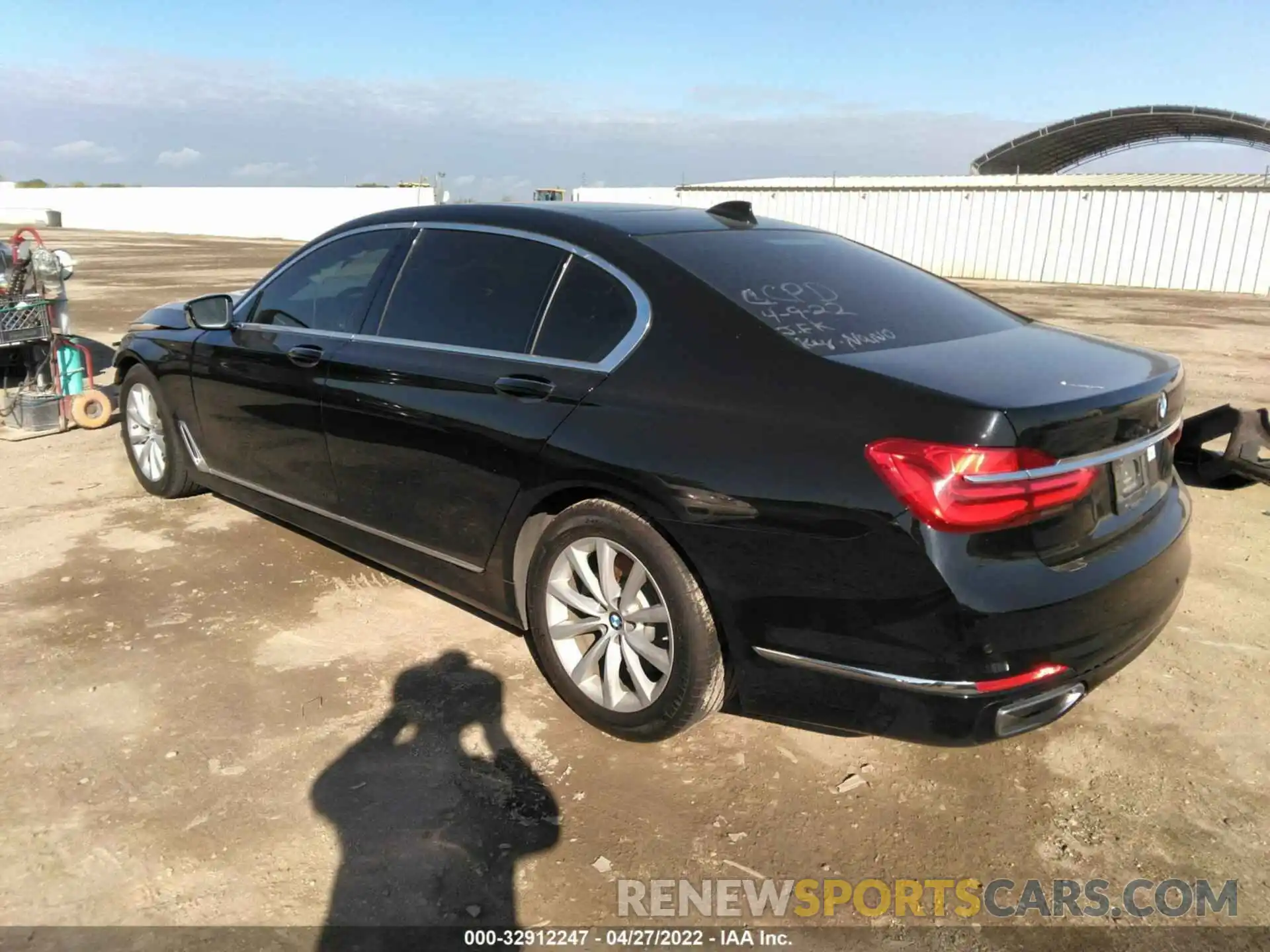 3 Photograph of a damaged car WBA7E2C50KB216728 BMW 7 SERIES 2019