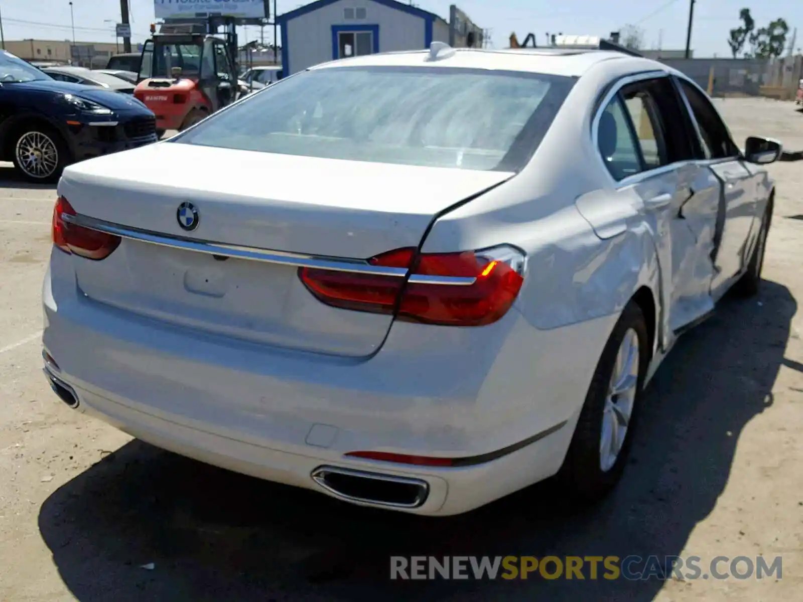 4 Photograph of a damaged car WBA7E2C50KB216731 BMW 7 SERIES 2019