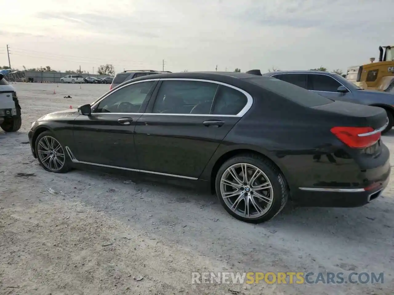 2 Фотография поврежденного автомобиля WBA7E2C50KB218236 BMW 7 SERIES 2019