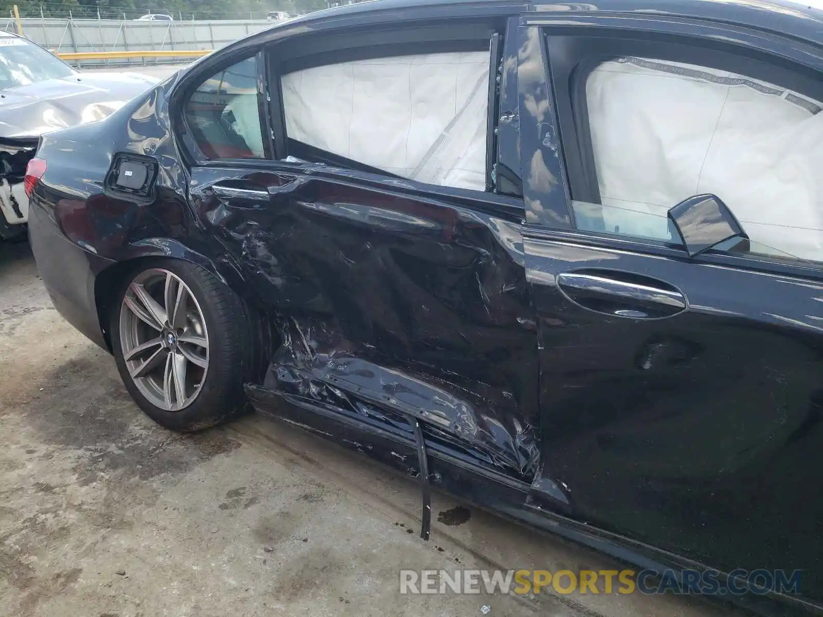 9 Photograph of a damaged car WBA7E2C51KB216477 BMW 7 SERIES 2019