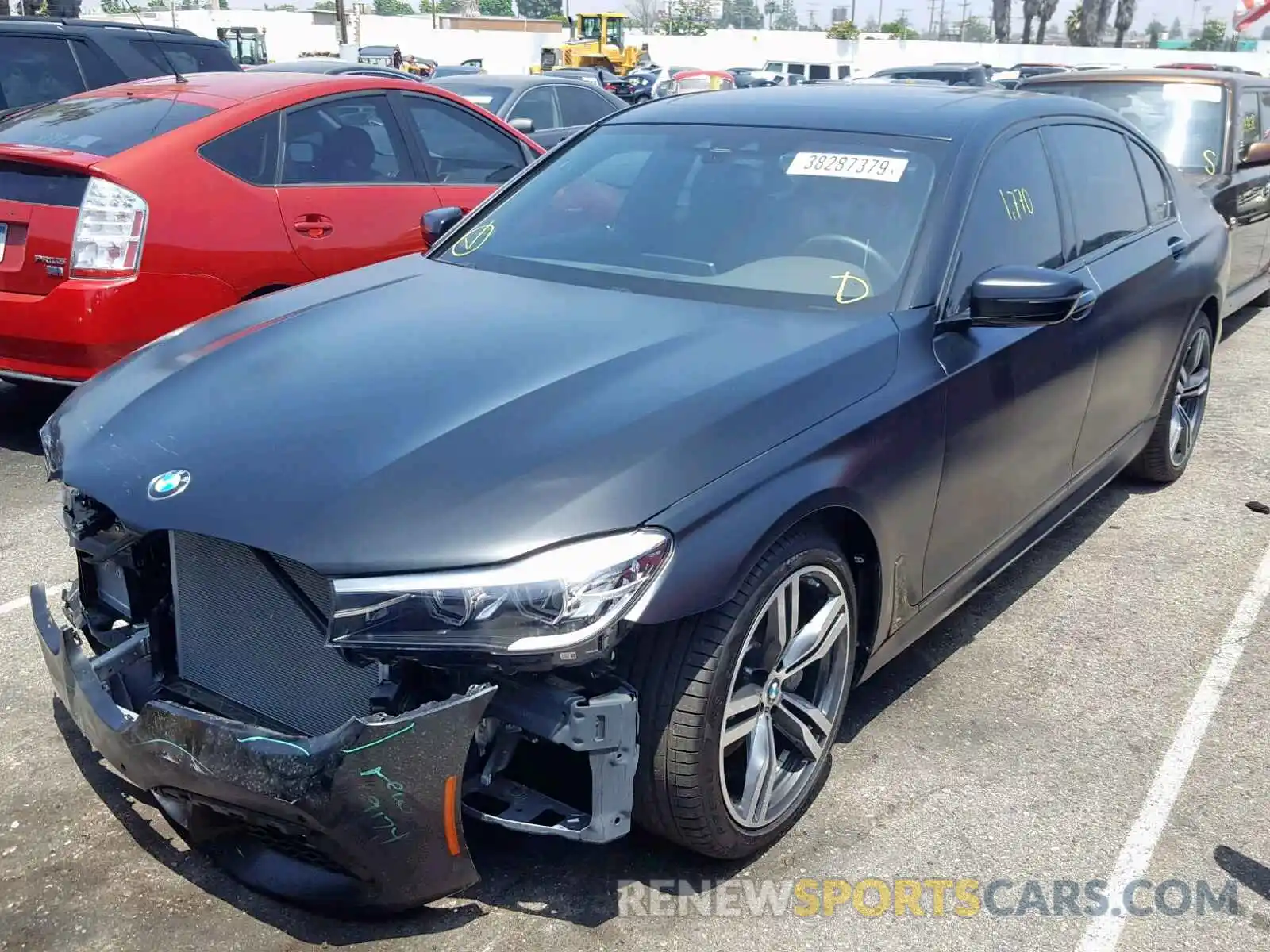 2 Photograph of a damaged car WBA7E2C51KB216799 BMW 7 SERIES 2019