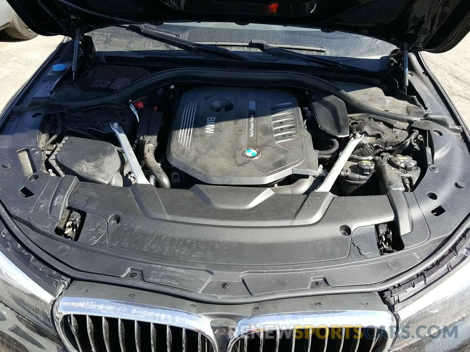 7 Photograph of a damaged car WBA7E2C51KB454698 BMW 7 SERIES 2019