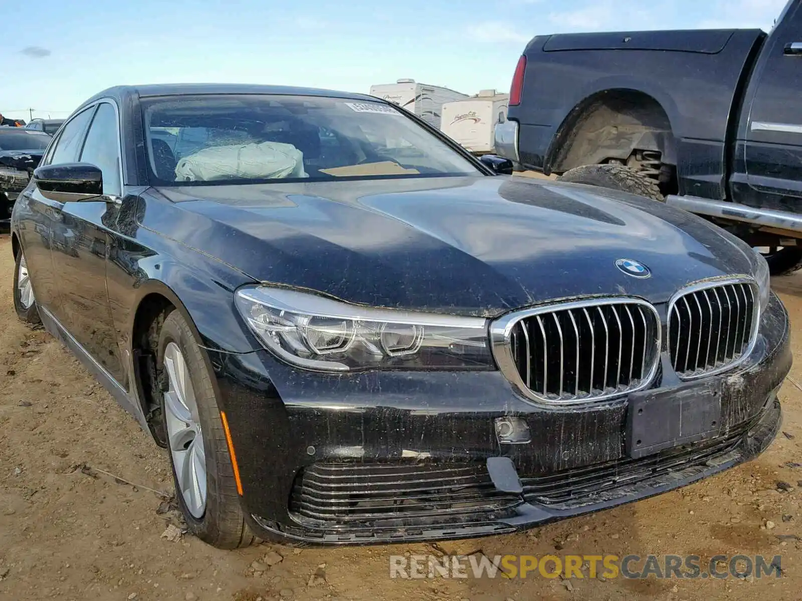 1 Фотография поврежденного автомобиля WBA7E2C52KB216519 BMW 7 SERIES 2019