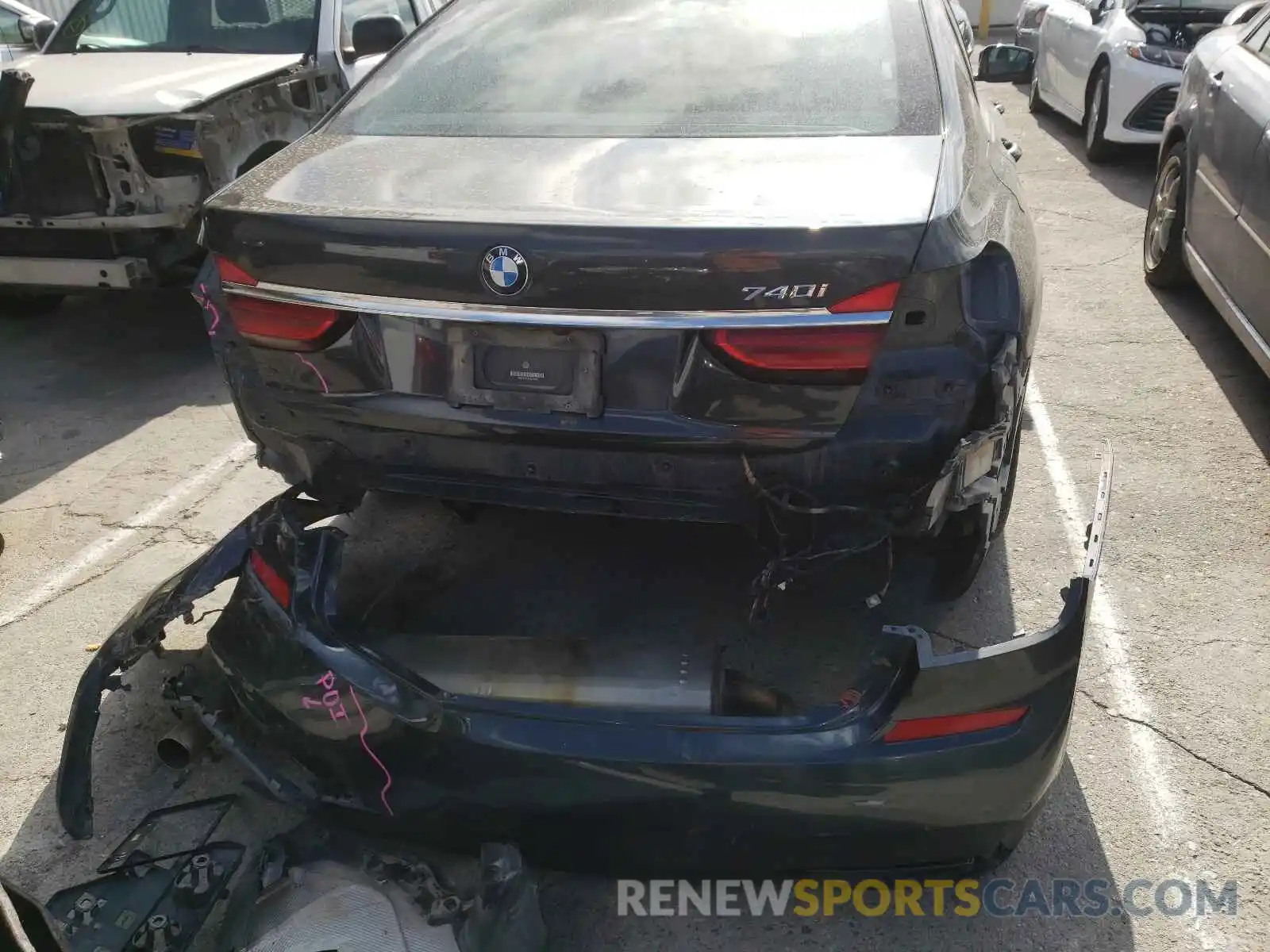 9 Photograph of a damaged car WBA7E2C53KB218098 BMW 7 SERIES 2019