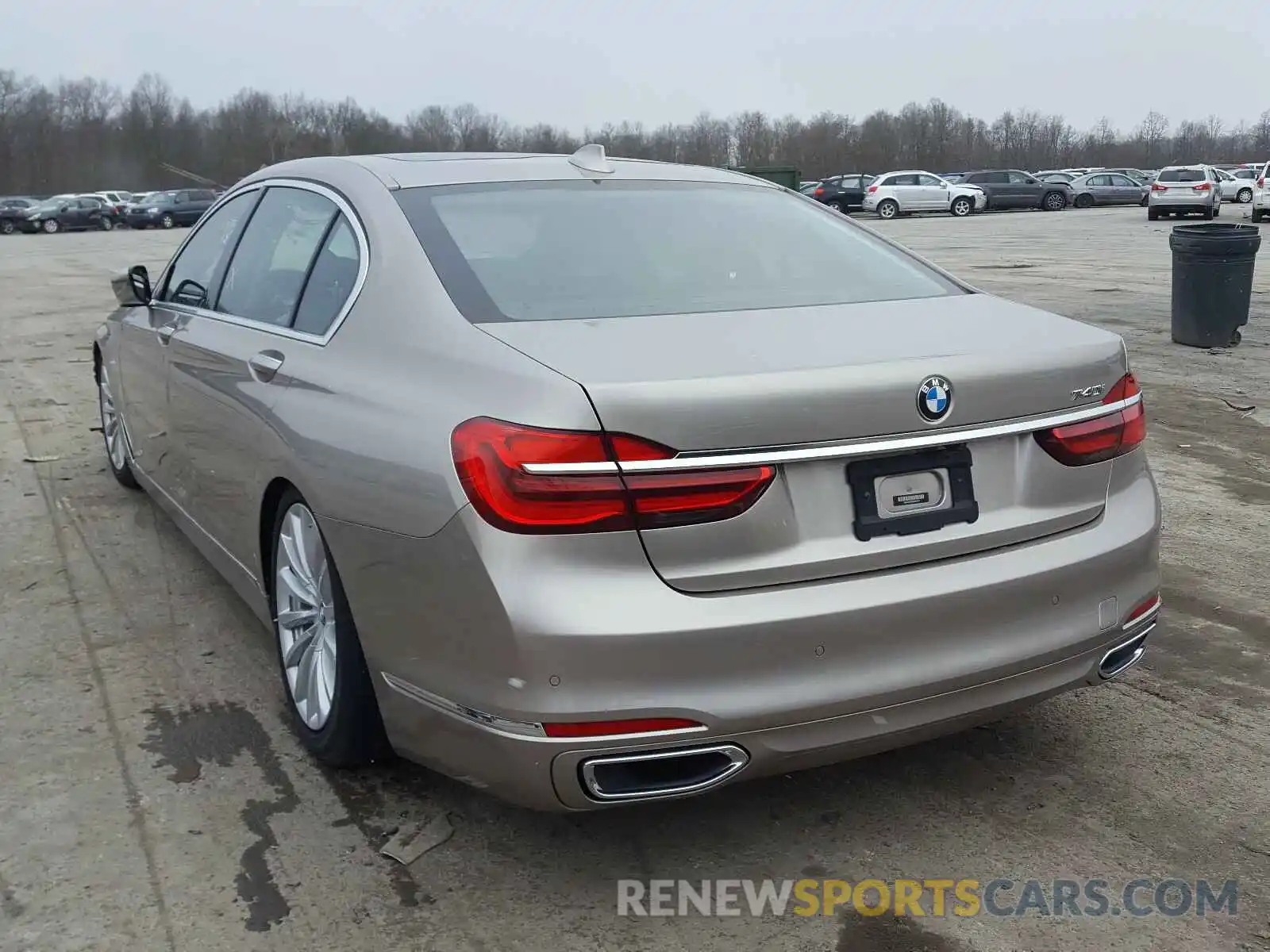 3 Фотография поврежденного автомобиля WBA7E2C53KB454718 BMW 7 SERIES 2019