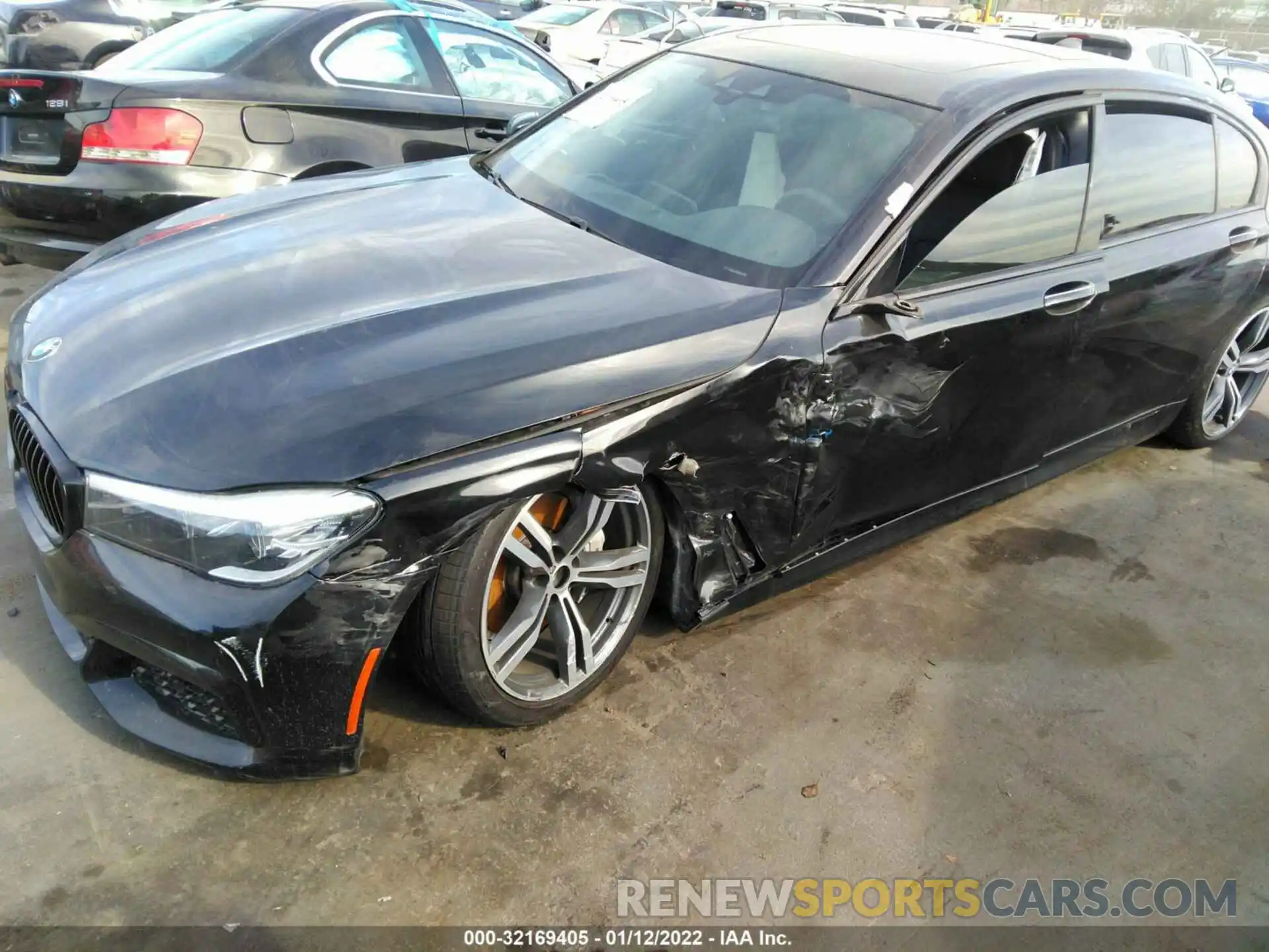 6 Photograph of a damaged car WBA7E2C54KB216943 BMW 7 SERIES 2019