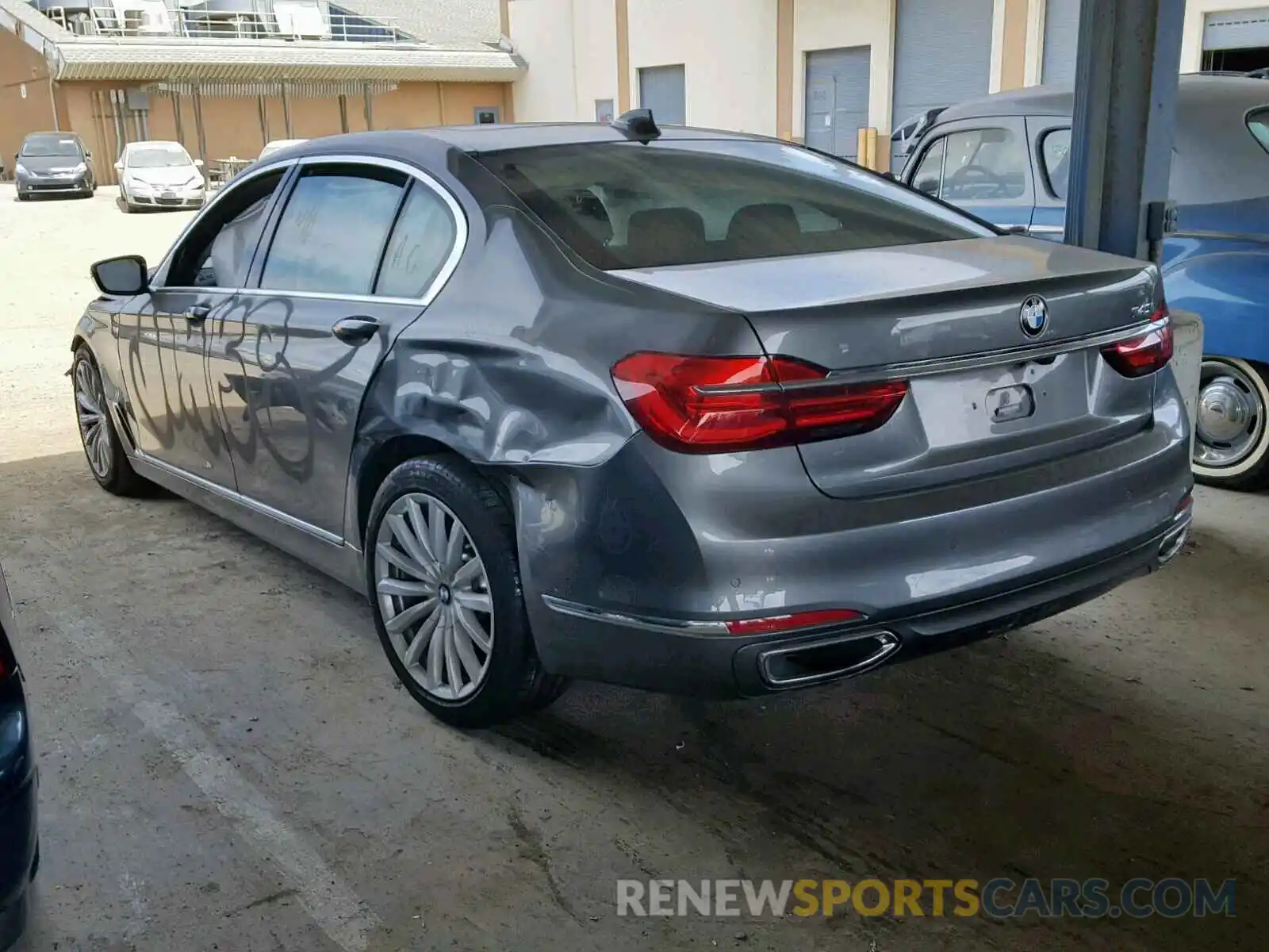 3 Фотография поврежденного автомобиля WBA7E2C54KB454579 BMW 7 SERIES 2019