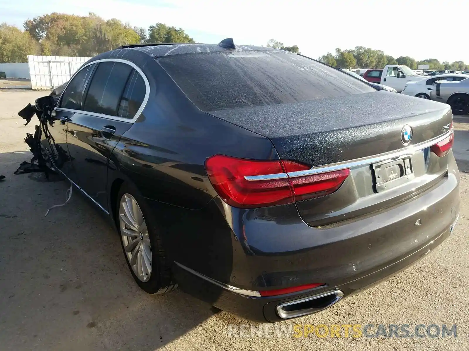 3 Фотография поврежденного автомобиля WBA7E2C55KB454588 BMW 7 SERIES 2019