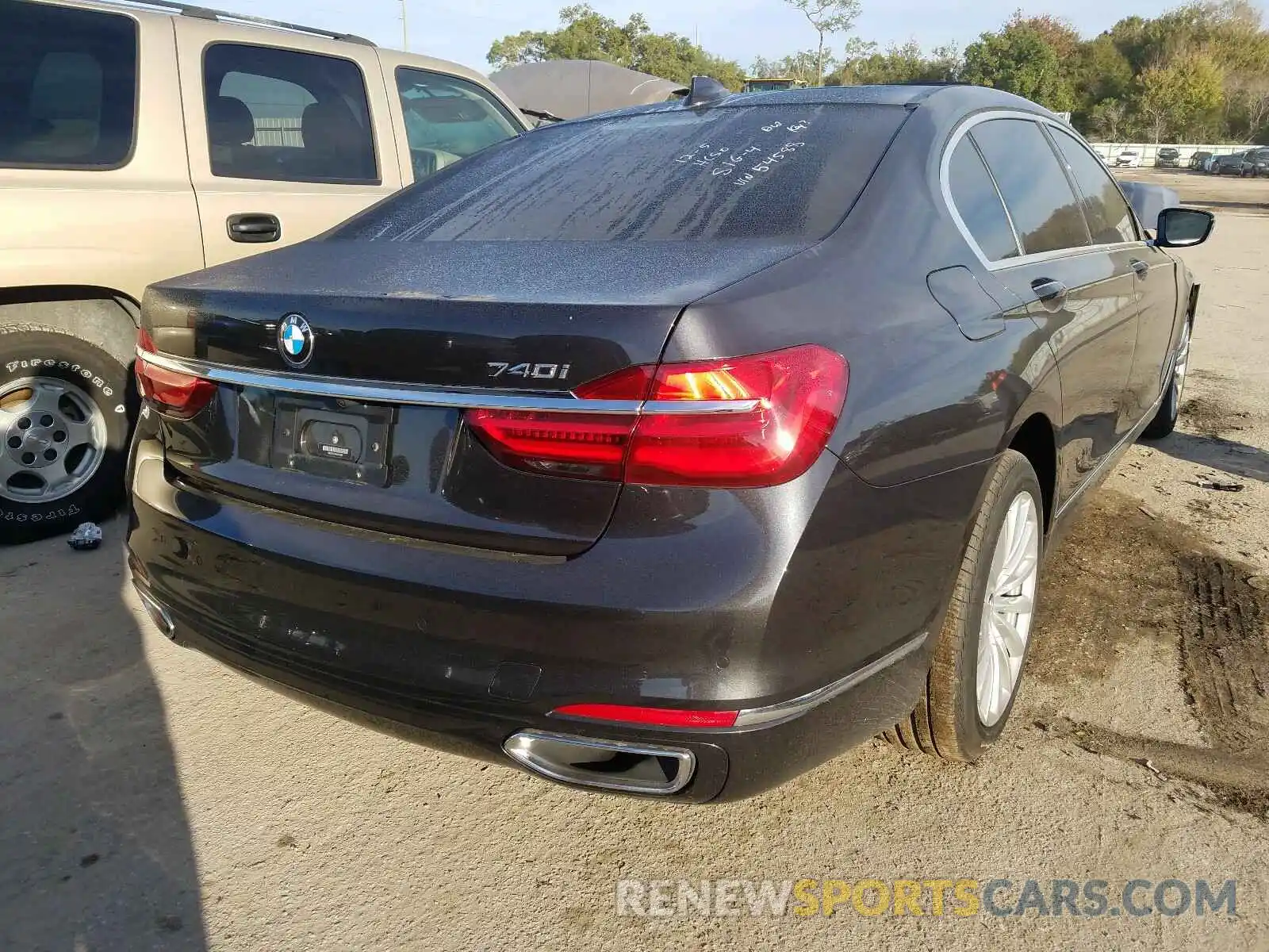 4 Photograph of a damaged car WBA7E2C55KB454588 BMW 7 SERIES 2019