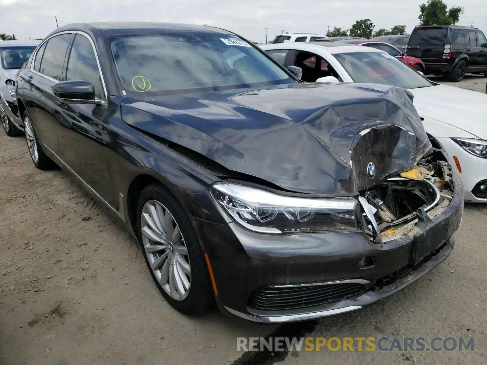 1 Фотография поврежденного автомобиля WBA7E2C55KB454705 BMW 7 SERIES 2019
