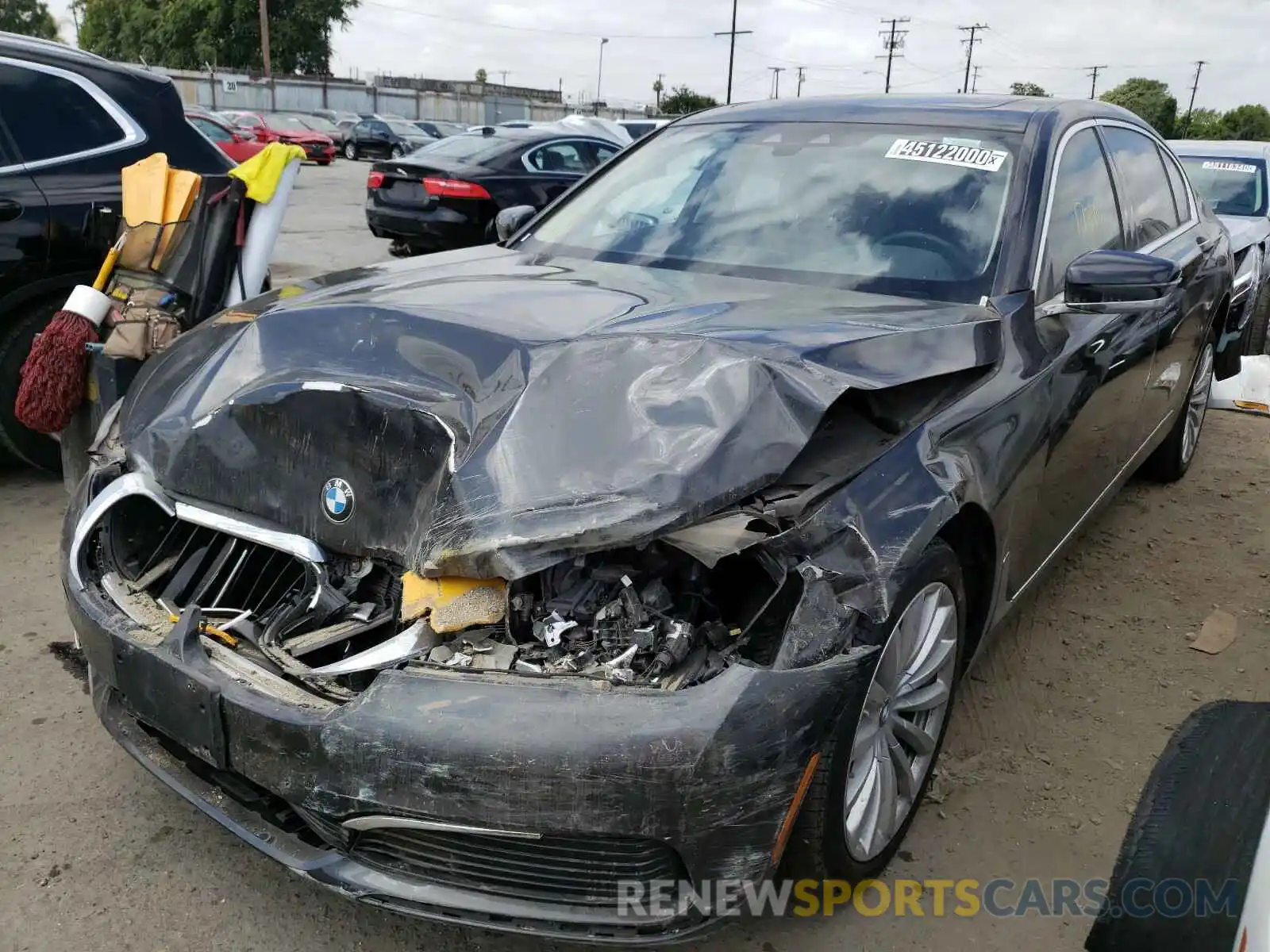 2 Фотография поврежденного автомобиля WBA7E2C55KB454705 BMW 7 SERIES 2019