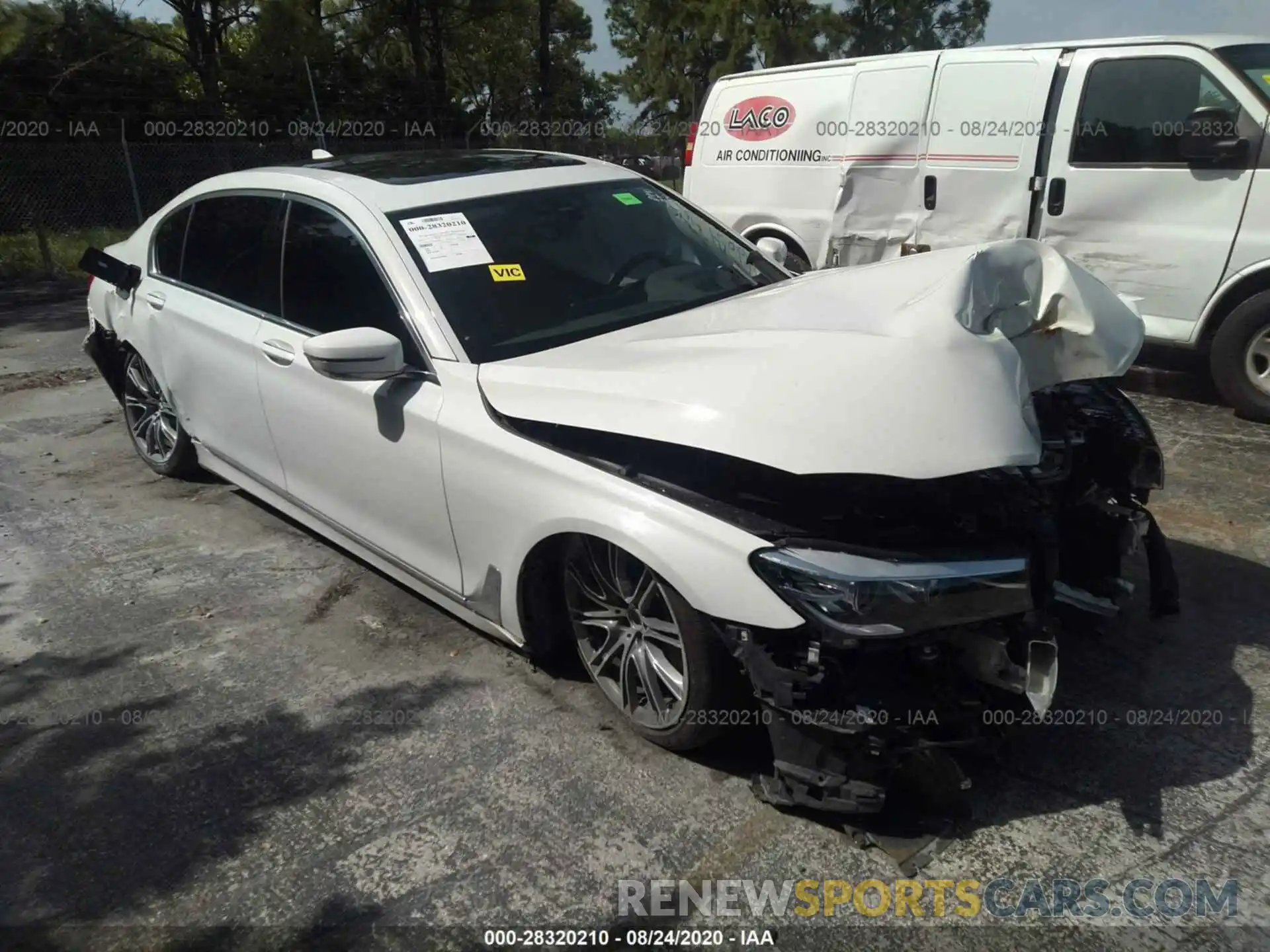 1 Фотография поврежденного автомобиля WBA7E2C56KB216684 BMW 7 SERIES 2019