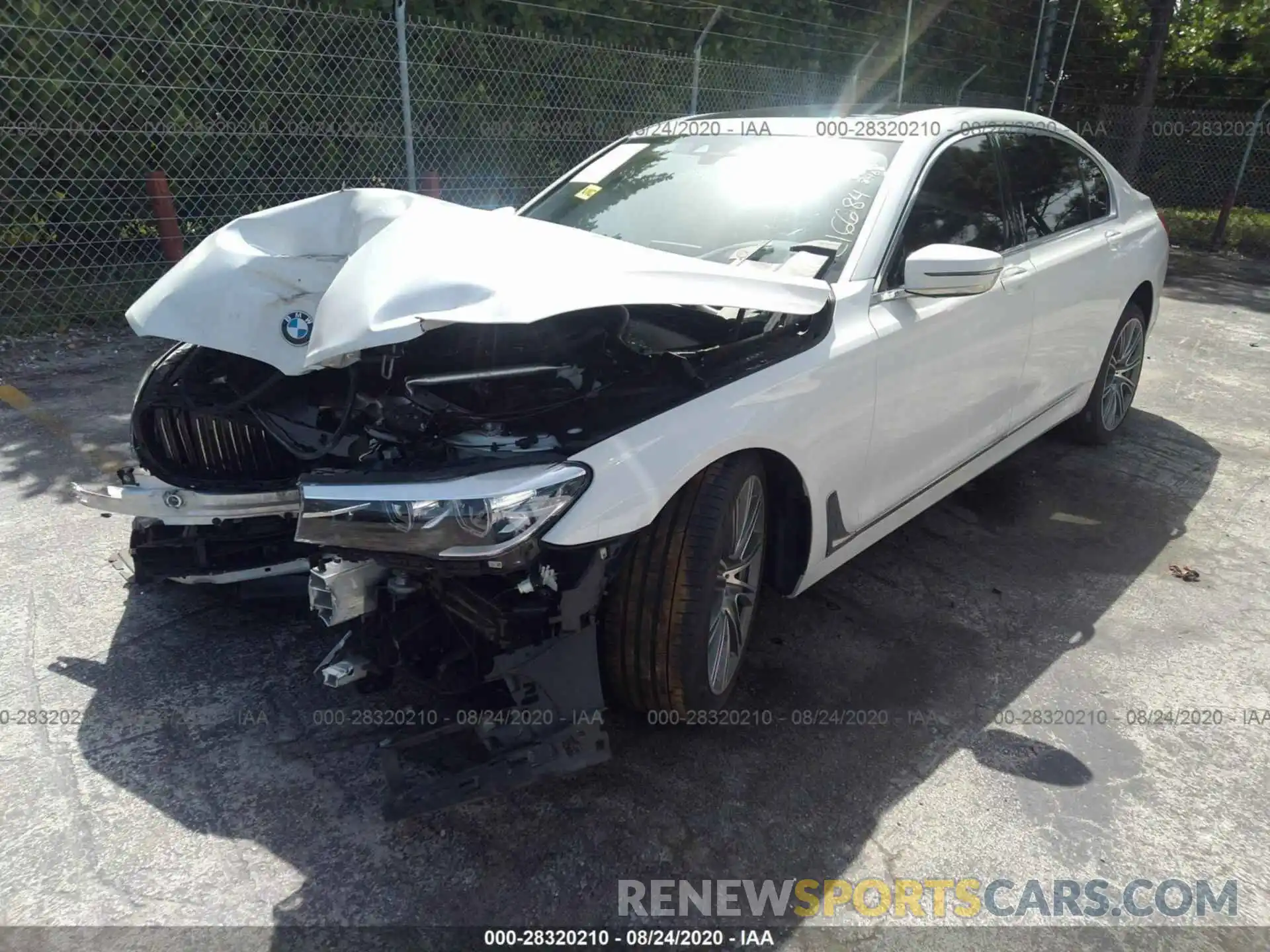 2 Фотография поврежденного автомобиля WBA7E2C56KB216684 BMW 7 SERIES 2019