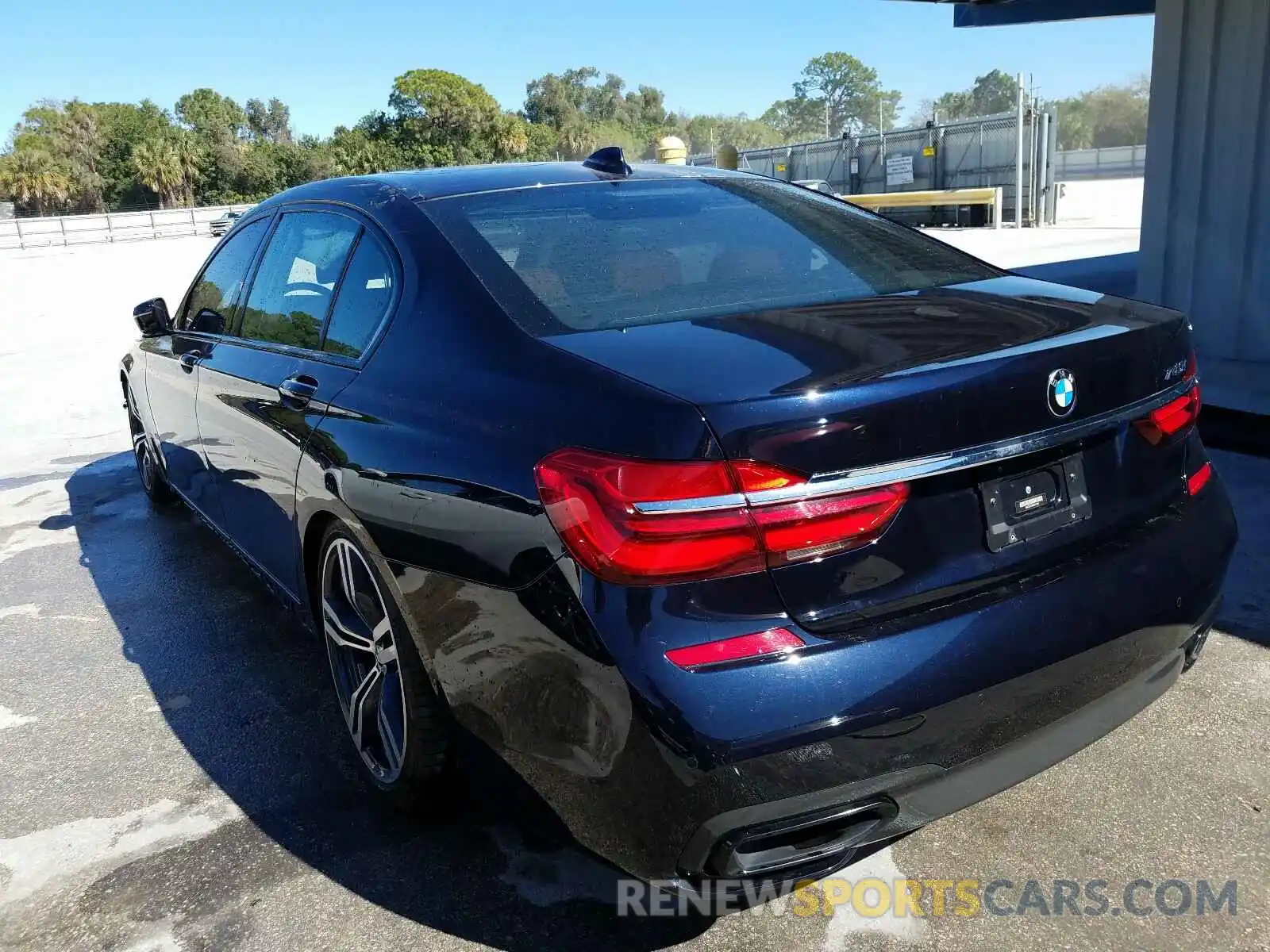3 Photograph of a damaged car WBA7E2C56KB217169 BMW 7 SERIES 2019