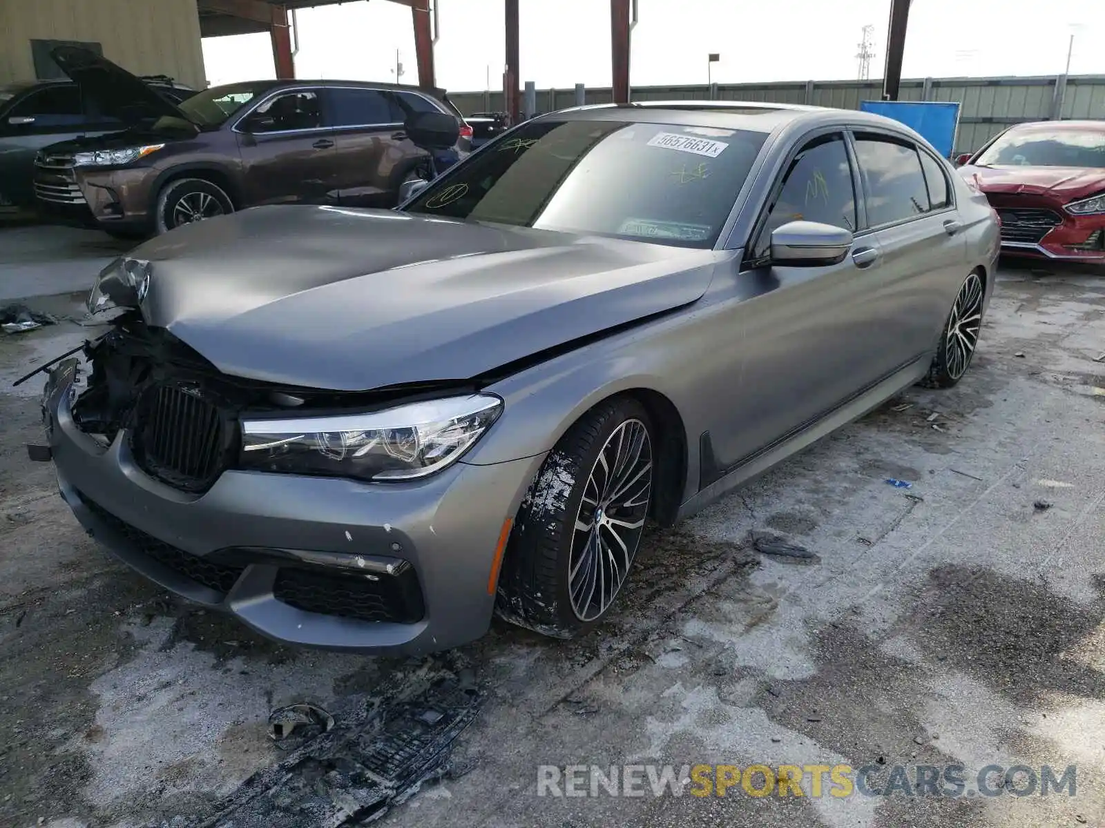 2 Фотография поврежденного автомобиля WBA7E2C56KB217267 BMW 7 SERIES 2019