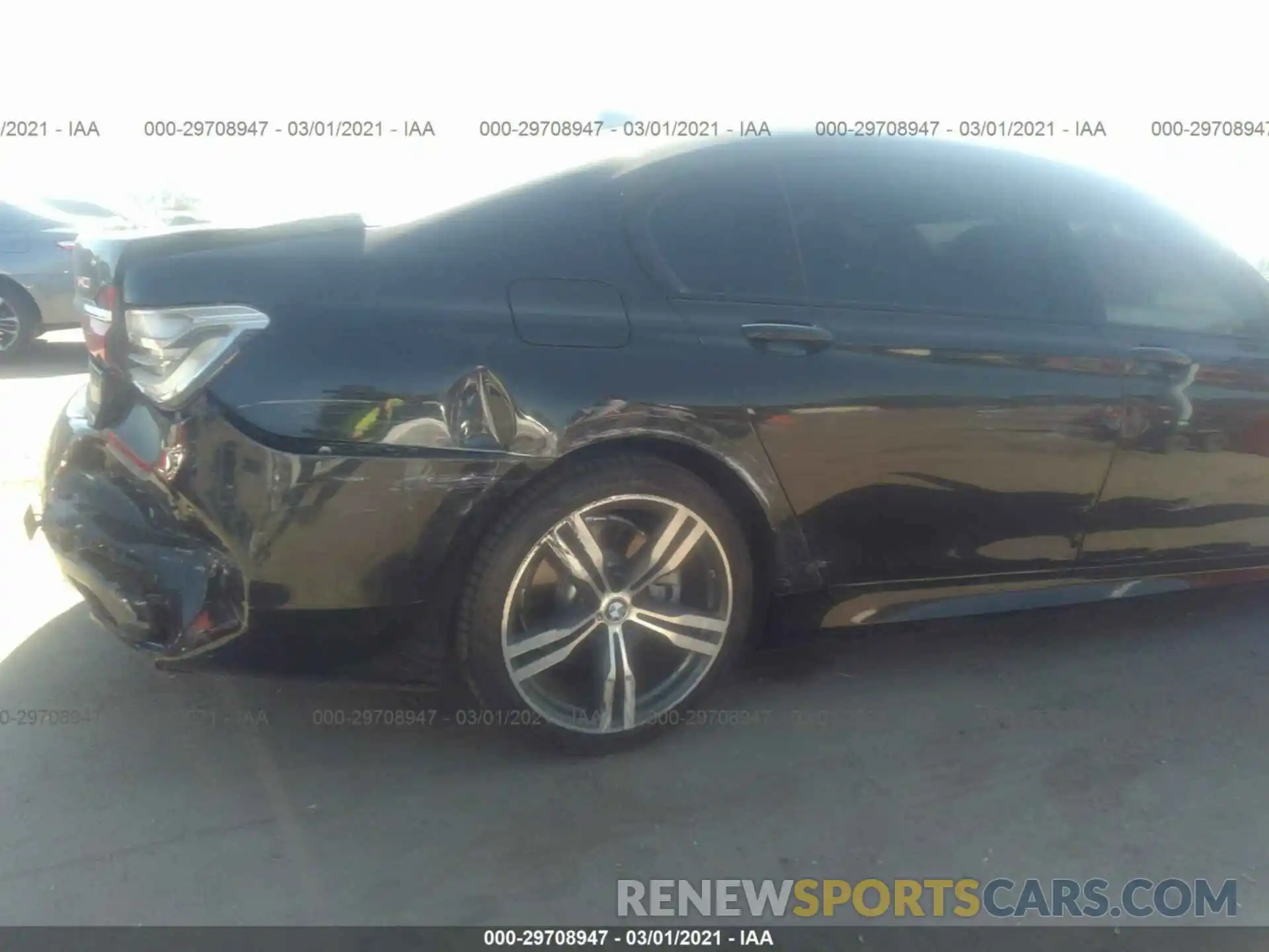 6 Photograph of a damaged car WBA7E2C56KB217561 BMW 7 SERIES 2019