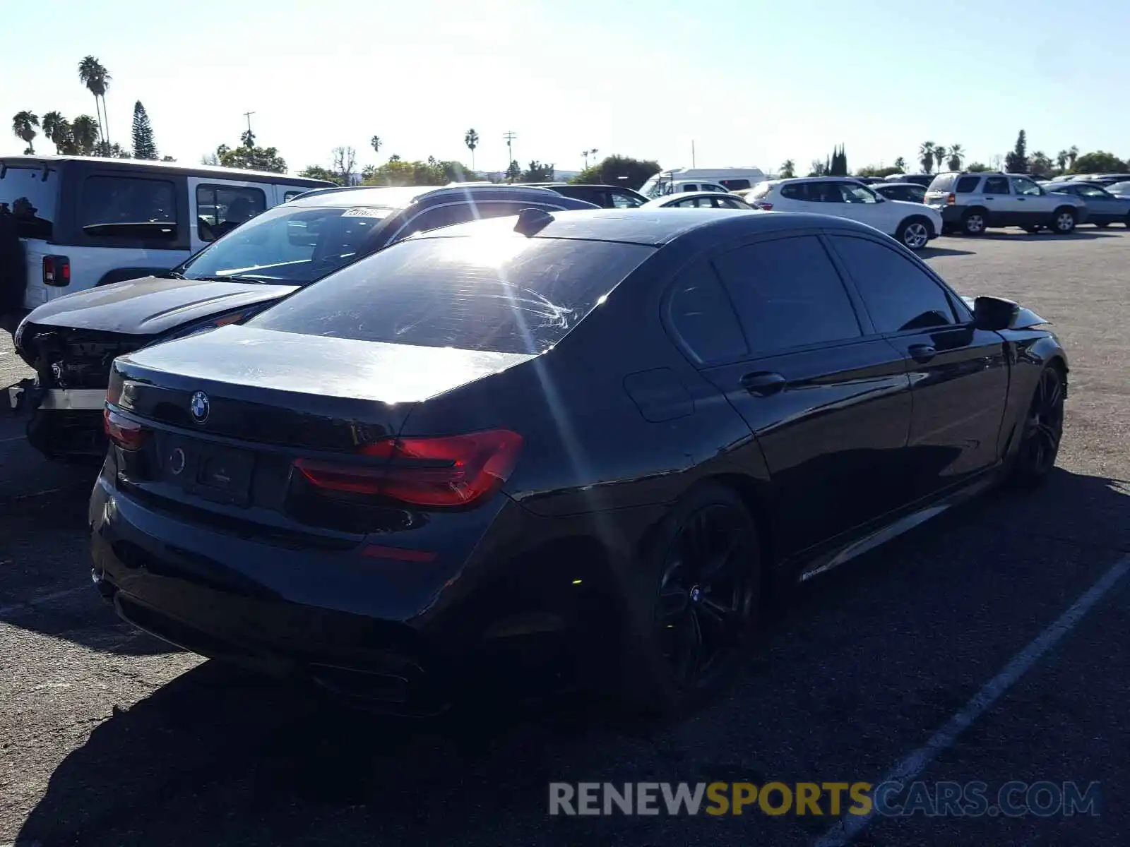 4 Photograph of a damaged car WBA7E2C57KB217388 BMW 7 SERIES 2019