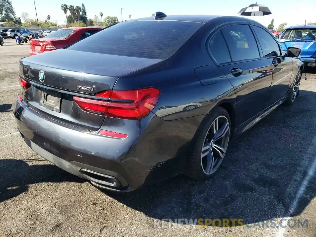 4 Photograph of a damaged car WBA7E2C57KB217424 BMW 7 SERIES 2019