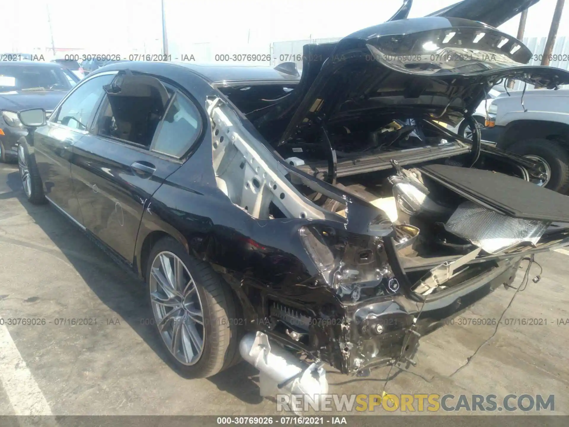 6 Photograph of a damaged car WBA7E2C57KB217942 BMW 7 SERIES 2019