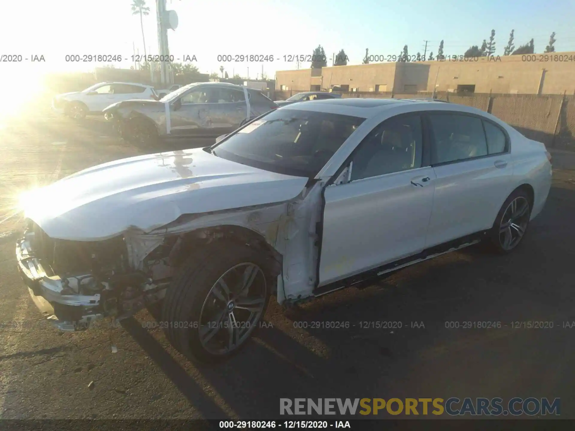 2 Фотография поврежденного автомобиля WBA7E2C57KB218265 BMW 7 SERIES 2019