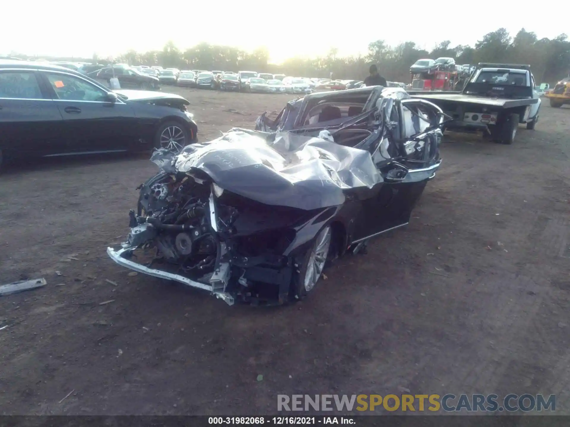 2 Photograph of a damaged car WBA7E2C57KB454656 BMW 7 SERIES 2019