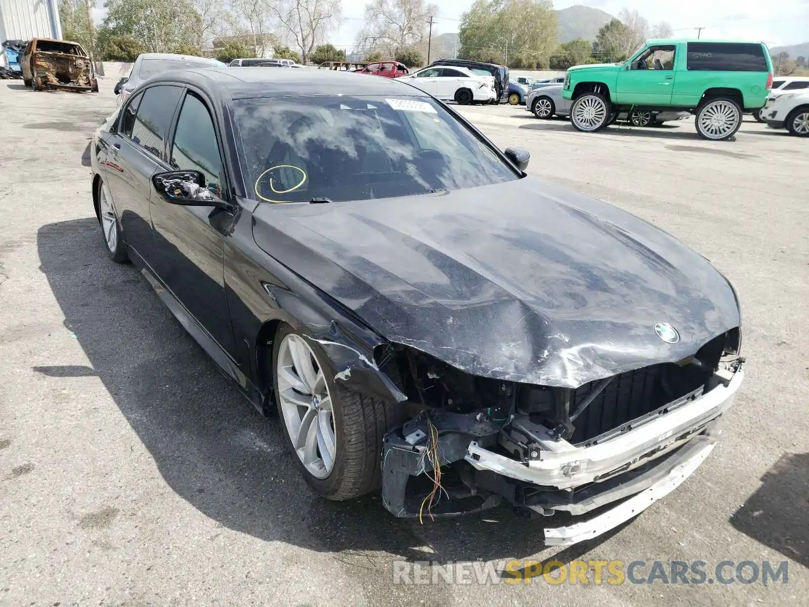 1 Фотография поврежденного автомобиля WBA7E2C58KB454861 BMW 7 SERIES 2019