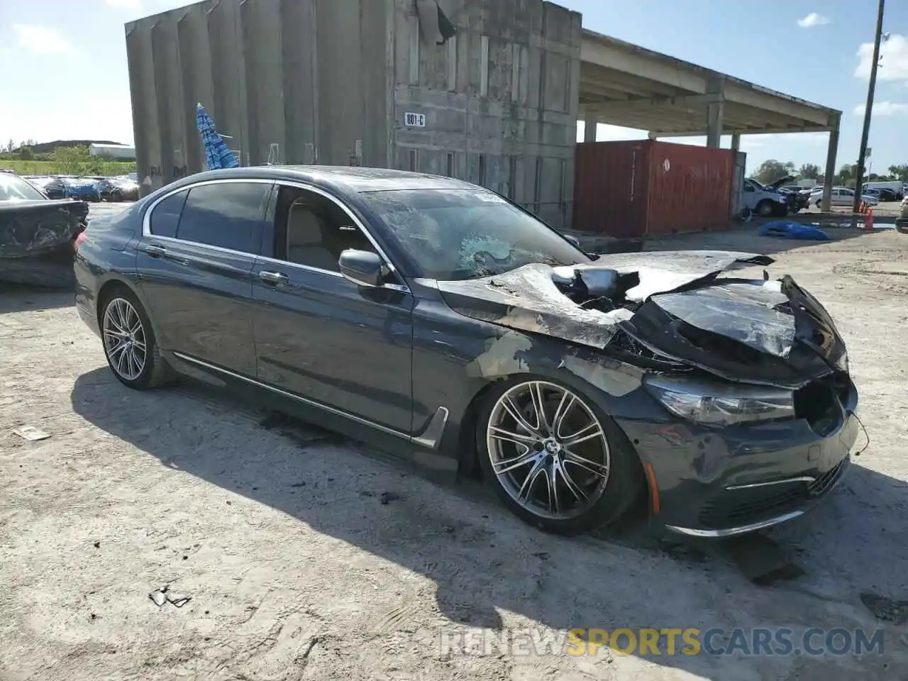 4 Photograph of a damaged car WBA7E2C59KB218431 BMW 7 SERIES 2019