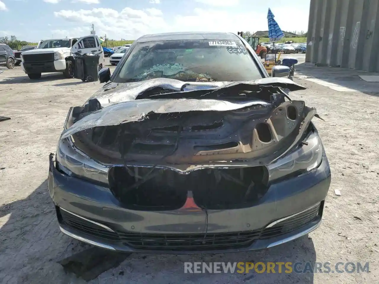 5 Photograph of a damaged car WBA7E2C59KB218431 BMW 7 SERIES 2019