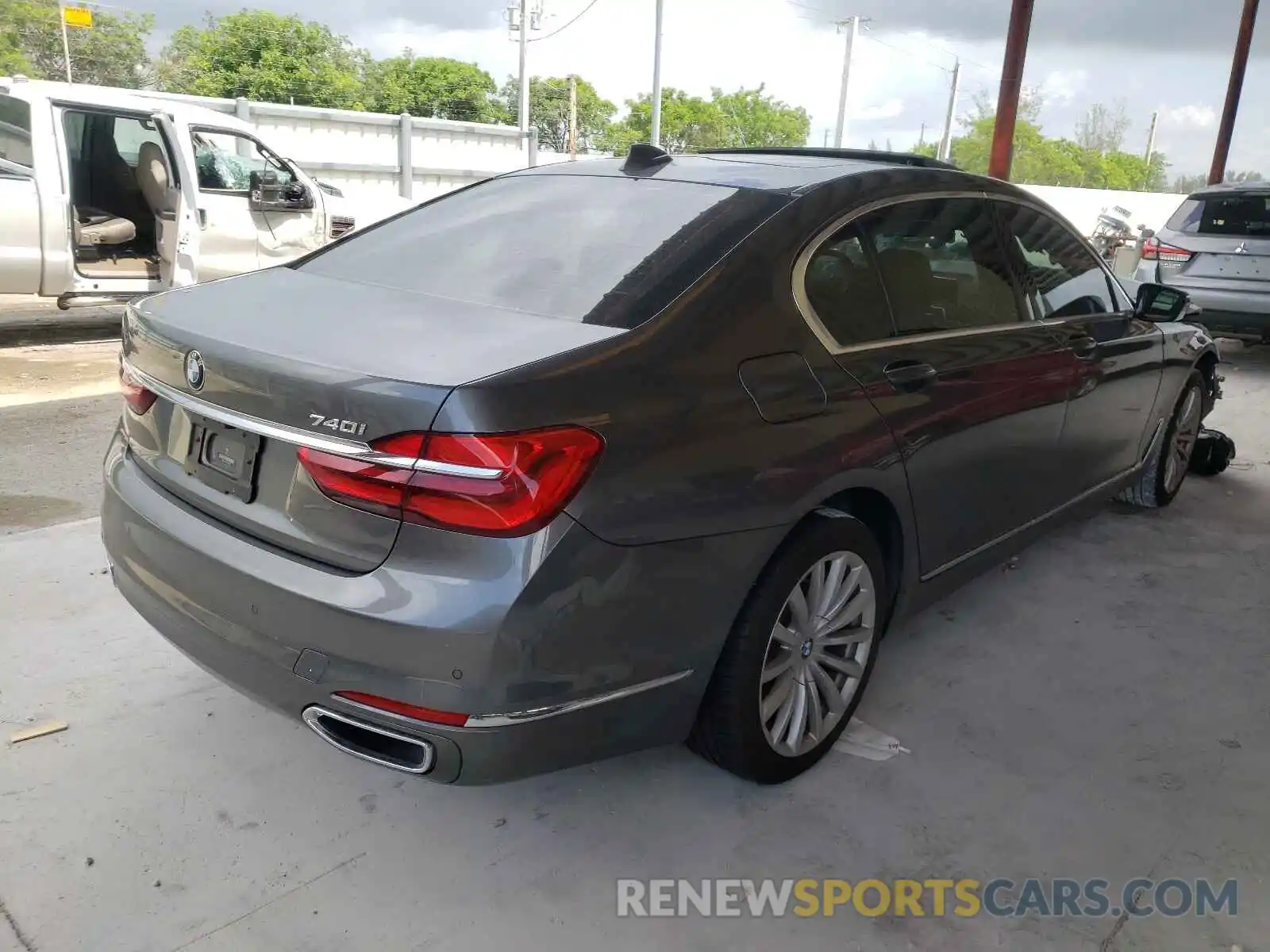 4 Photograph of a damaged car WBA7E2C59KB454545 BMW 7 SERIES 2019