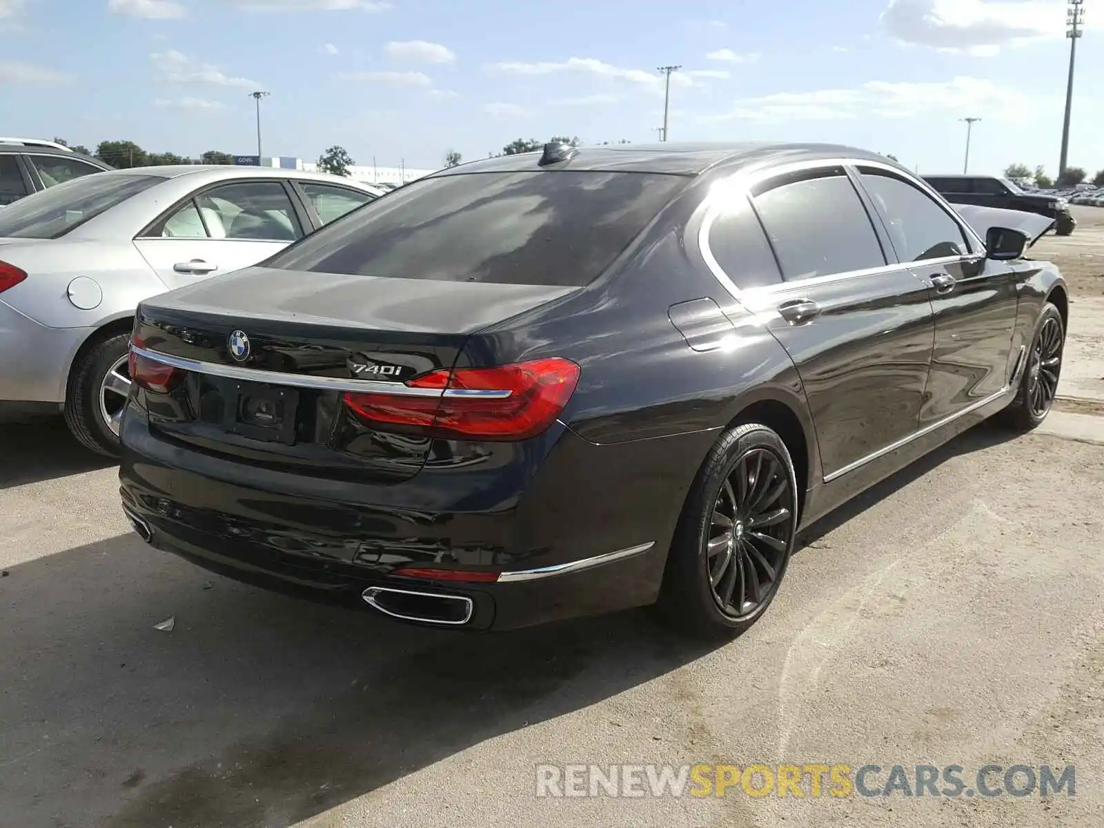 4 Photograph of a damaged car WBA7E2C5XKB218146 BMW 7 SERIES 2019