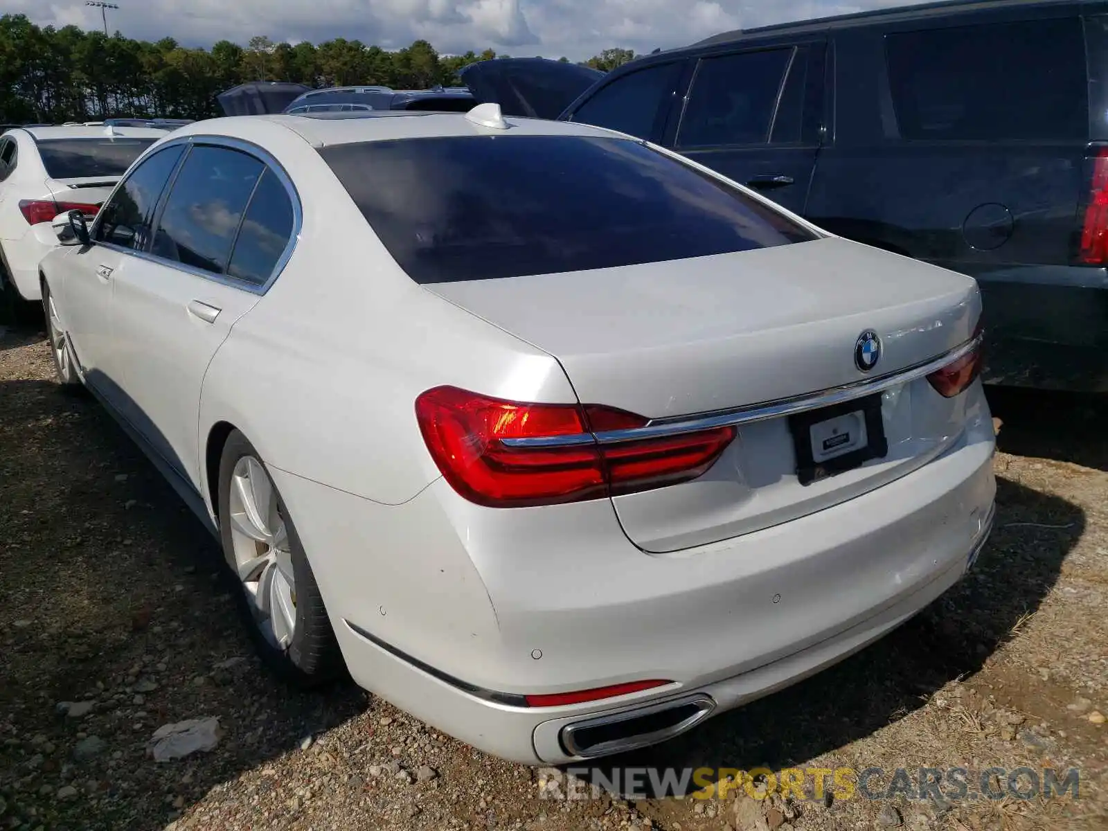 3 Photograph of a damaged car WBA7E4C50KGV70604 BMW 7 SERIES 2019