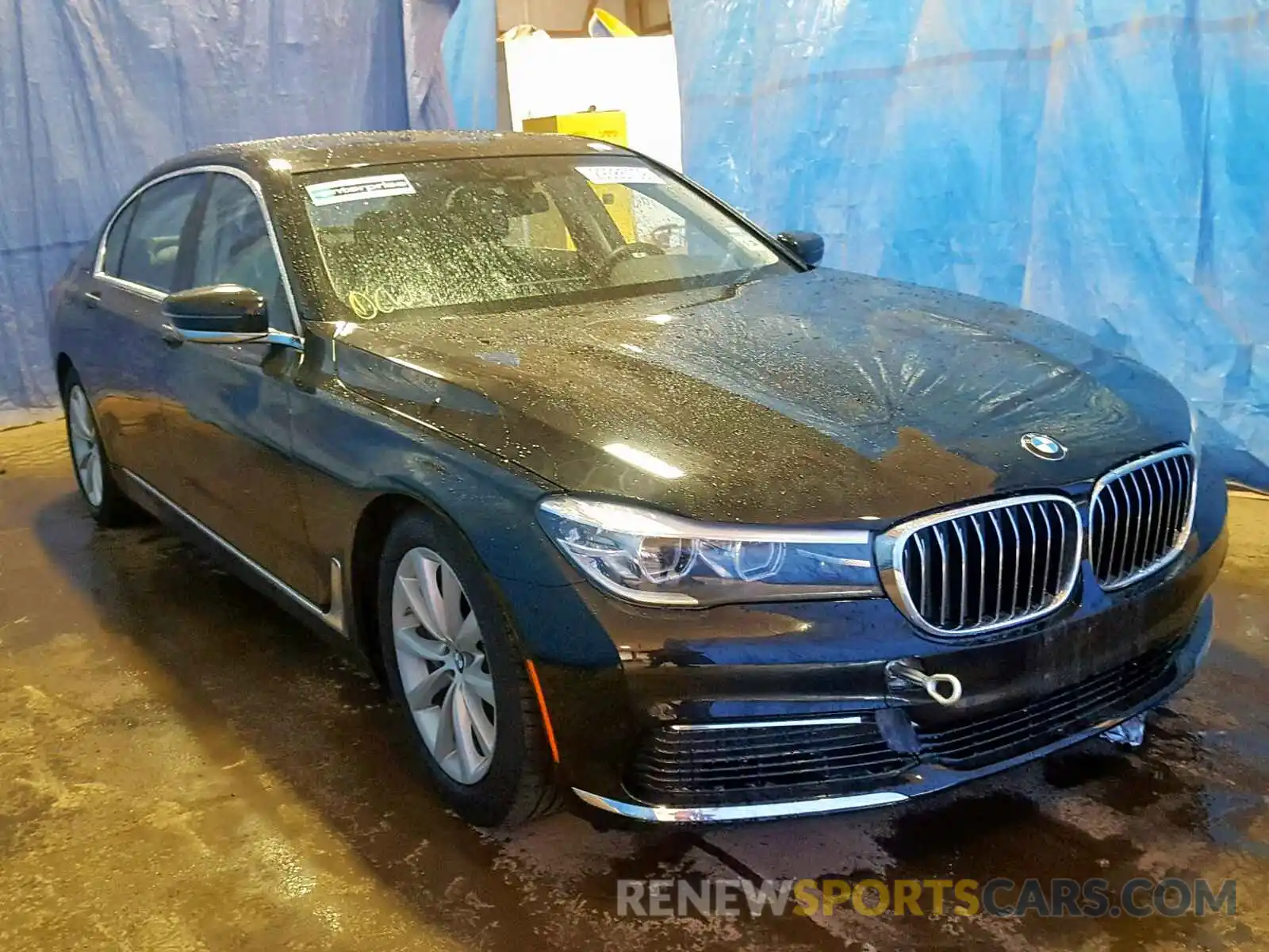 1 Фотография поврежденного автомобиля WBA7E4C51KGV28331 BMW 7 SERIES 2019