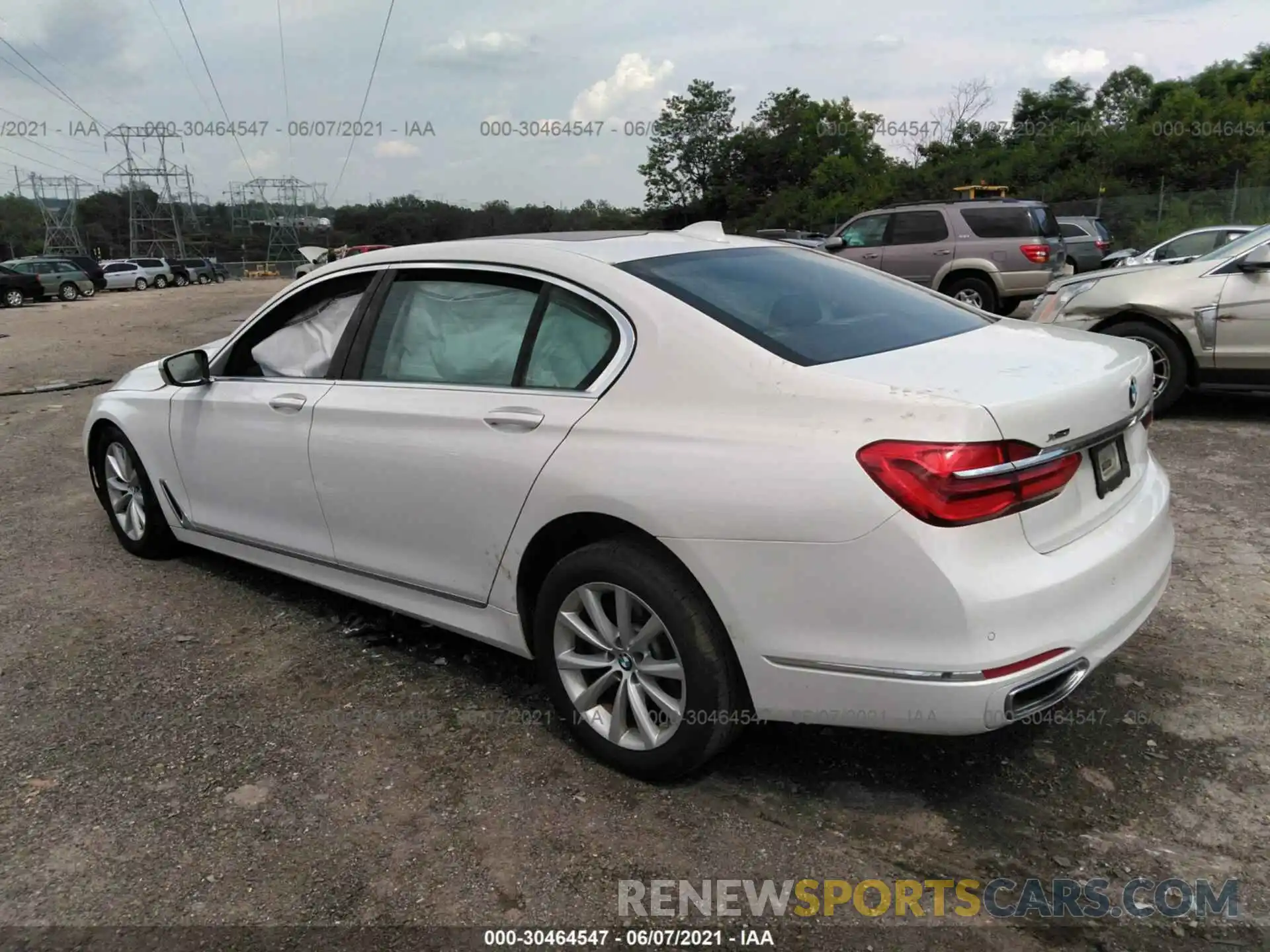 3 Photograph of a damaged car WBA7E4C51KGV28605 BMW 7 SERIES 2019