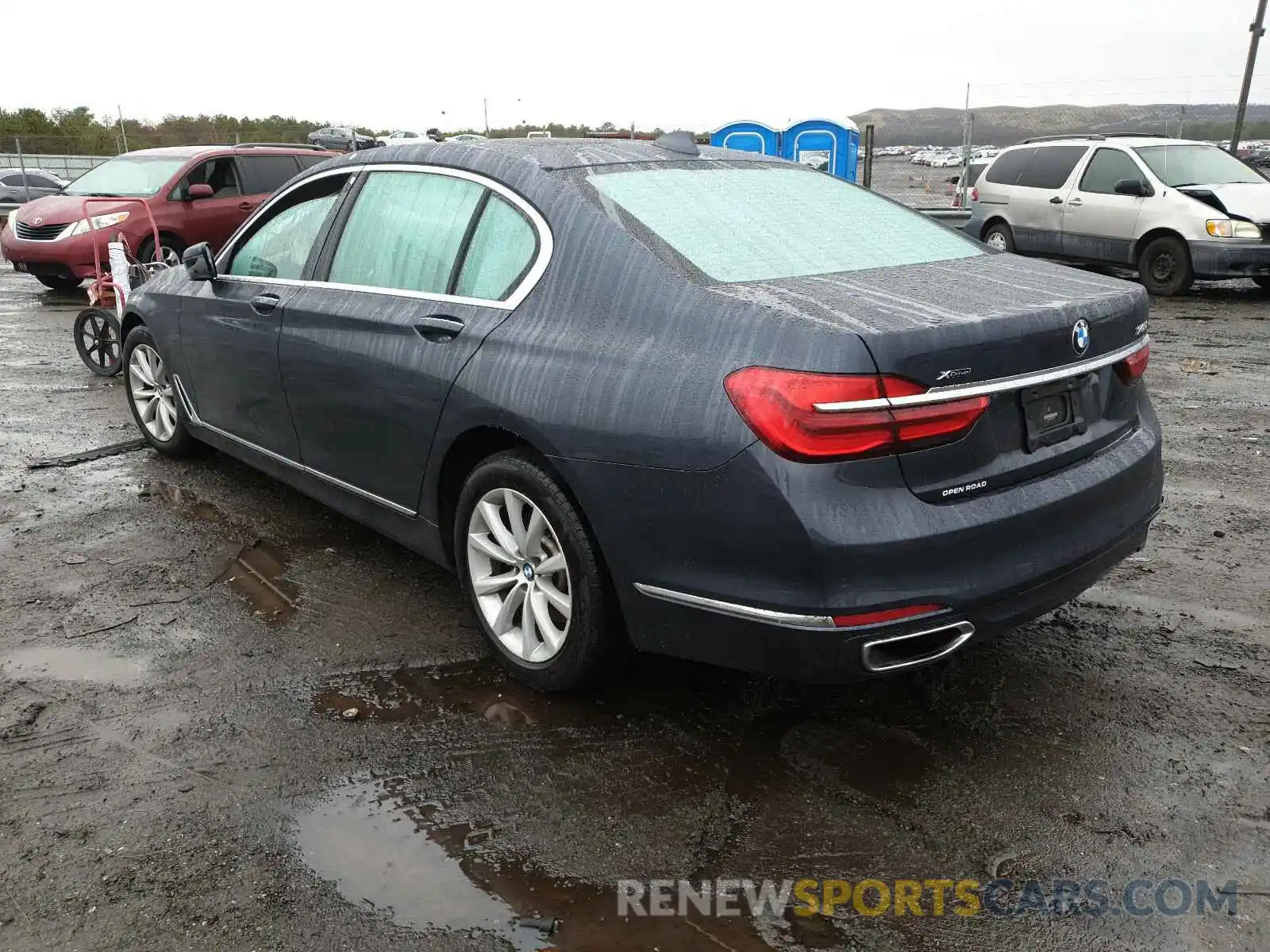 3 Фотография поврежденного автомобиля WBA7E4C52KGV71057 BMW 7 SERIES 2019