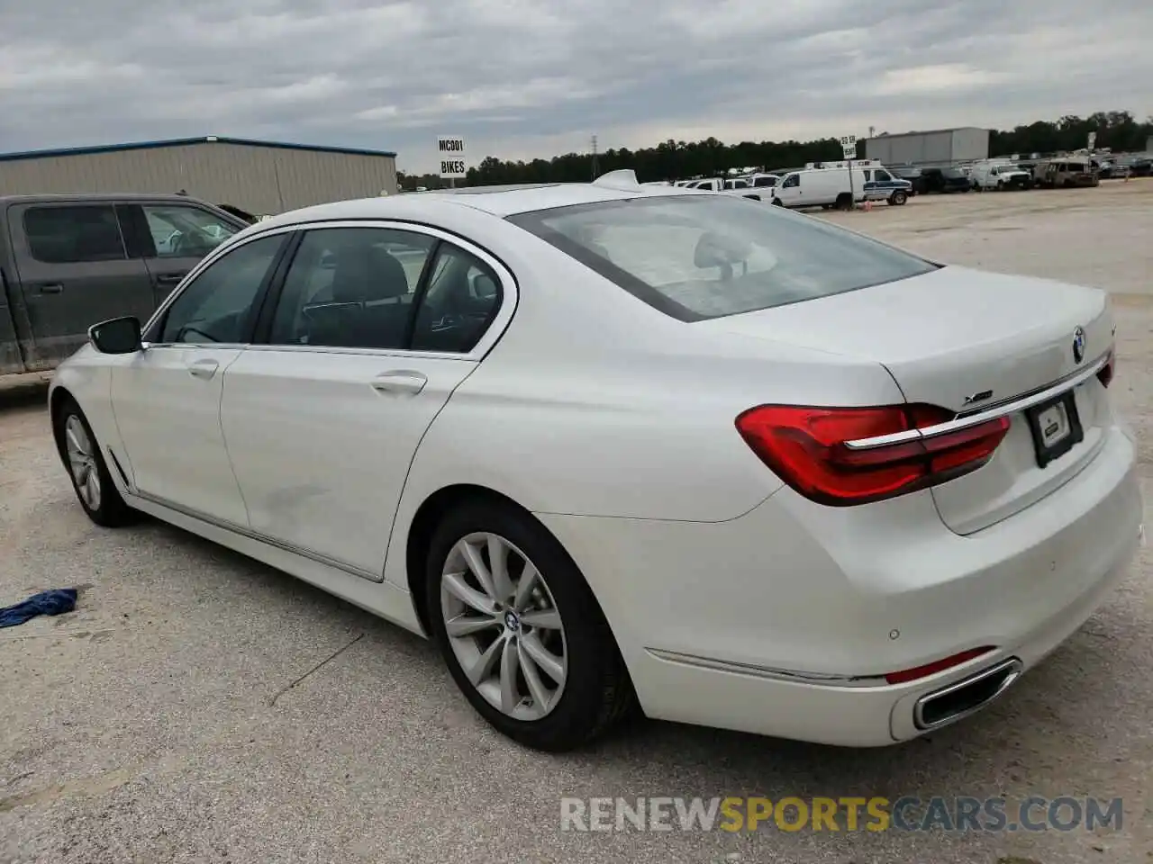 2 Photograph of a damaged car WBA7E4C55KGV28820 BMW 7 SERIES 2019