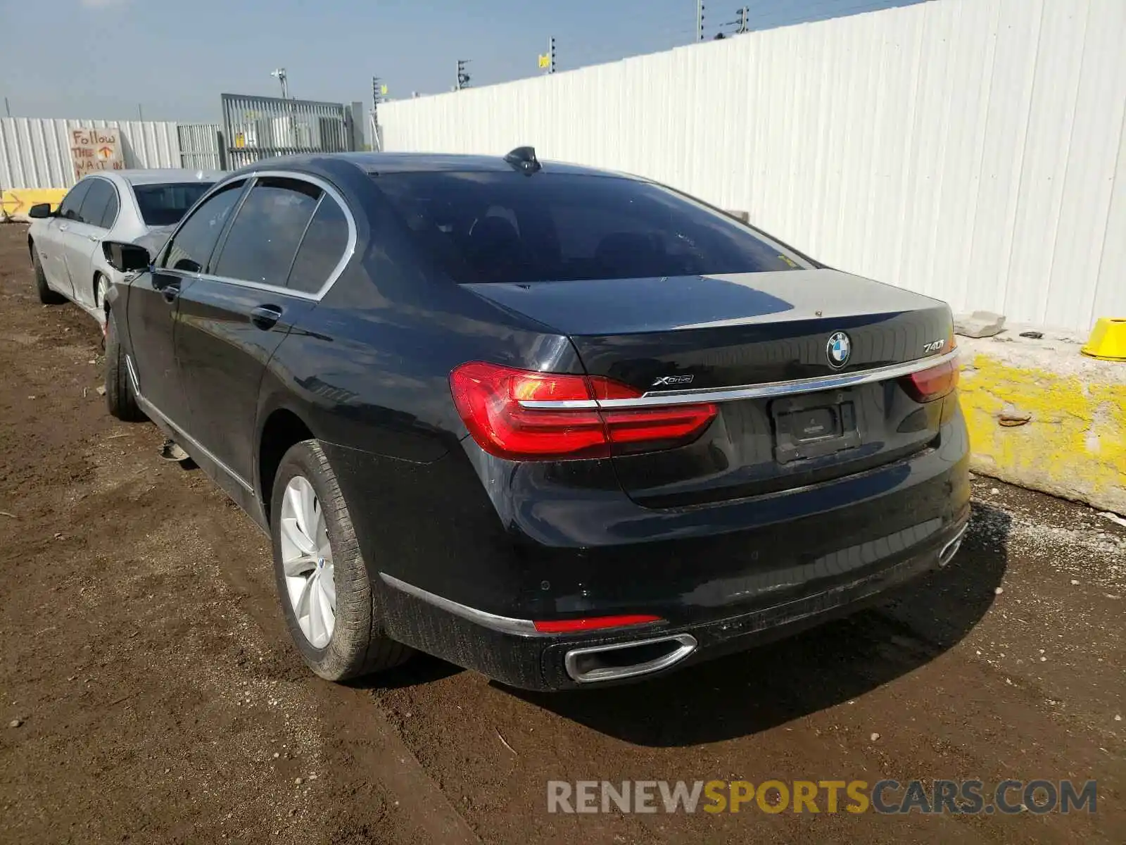 3 Фотография поврежденного автомобиля WBA7E4C56KGV28454 BMW 7 SERIES 2019