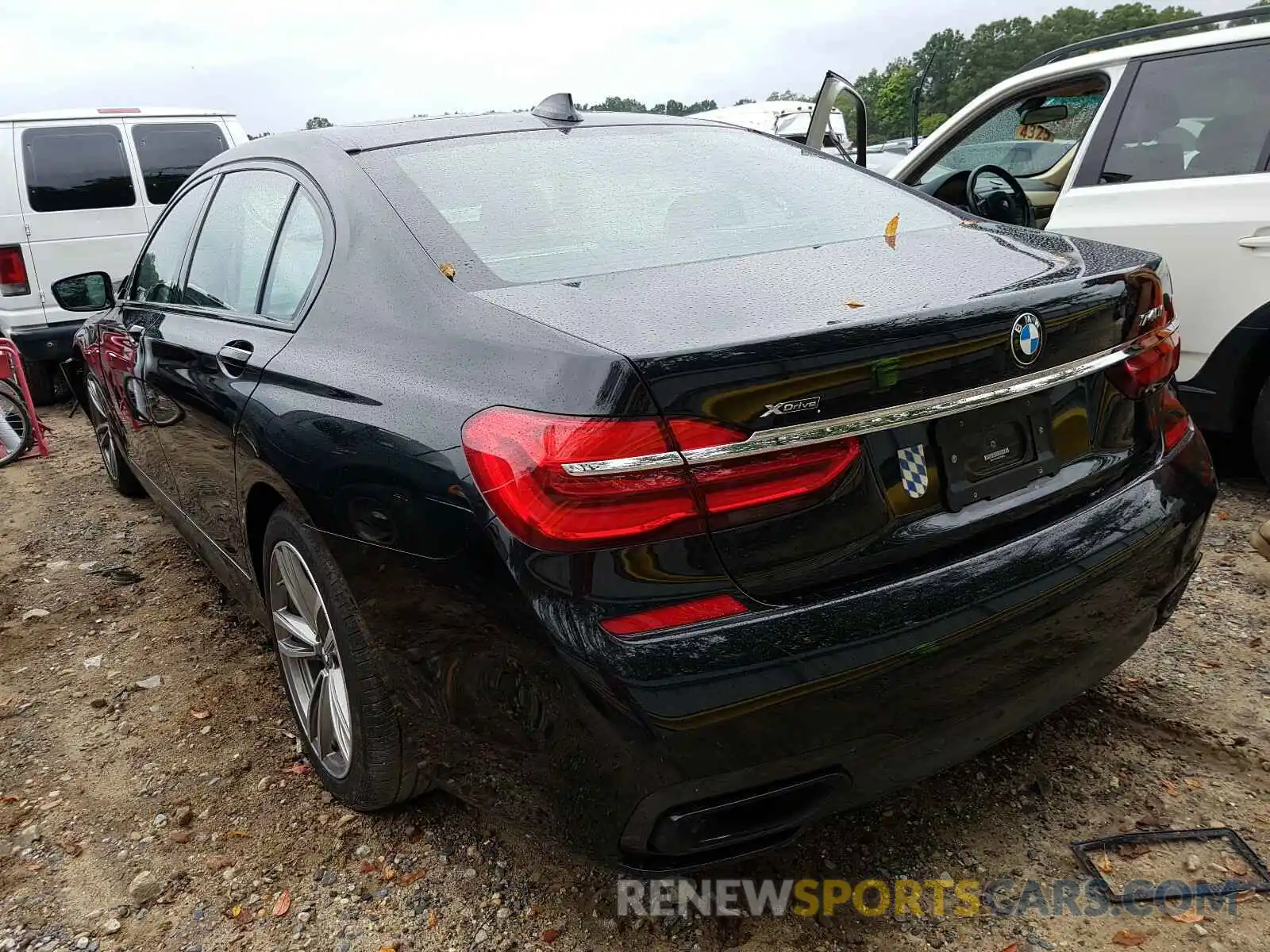 3 Photograph of a damaged car WBA7E4C56KGV69943 BMW 7 SERIES 2019