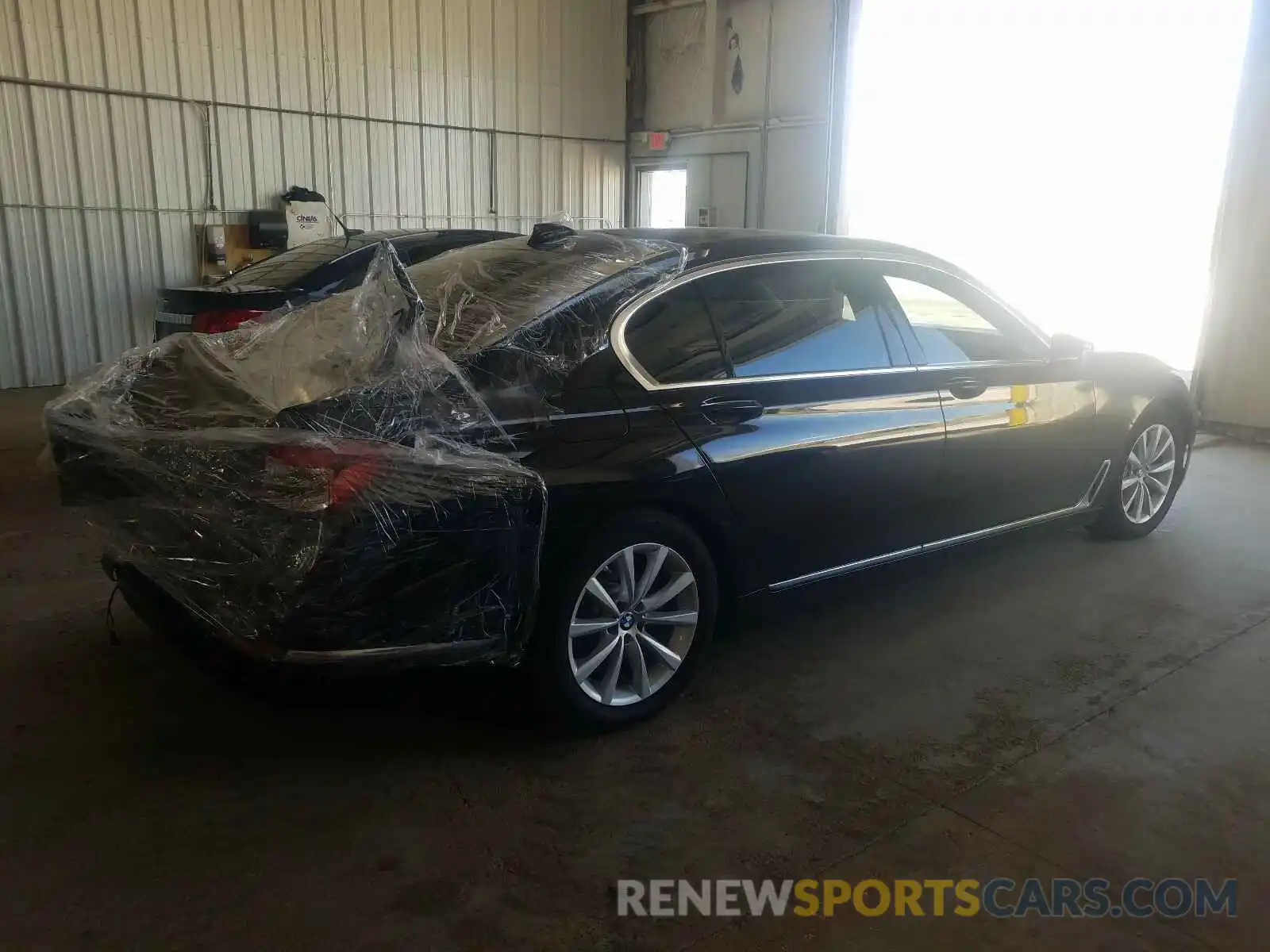 4 Photograph of a damaged car WBA7E4C57KGV28432 BMW 7 SERIES 2019