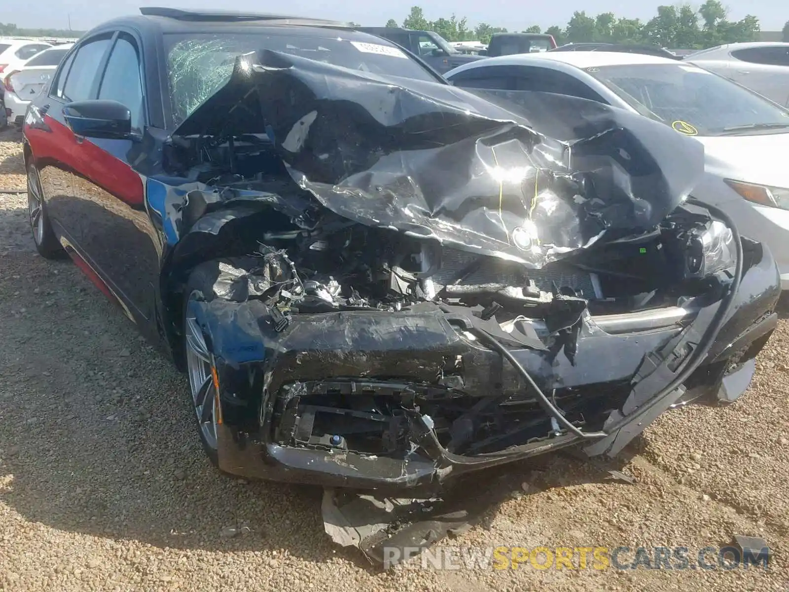 1 Photograph of a damaged car WBA7E4C58KGV28259 BMW 7 SERIES 2019