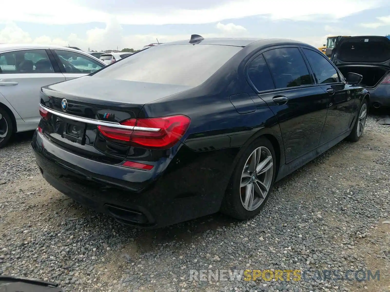 4 Фотография поврежденного автомобиля WBA7E4C58KGV69975 BMW 7 SERIES 2019